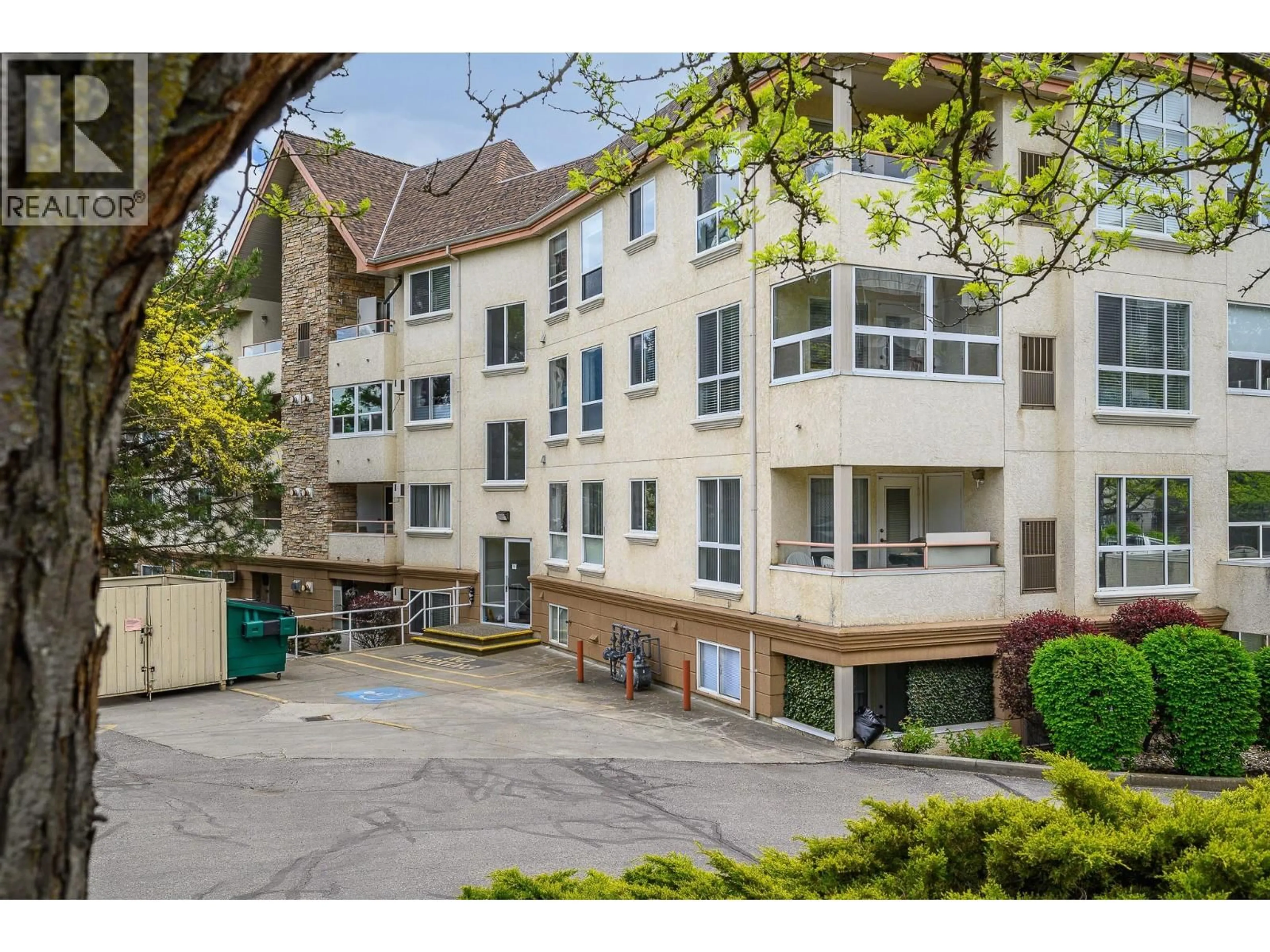 A pic from outside/outdoor area/front of a property/back of a property/a pic from drone, unknown for 309 - 3301 CENTENNIAL DRIVE, Vernon British Columbia V1T2T8