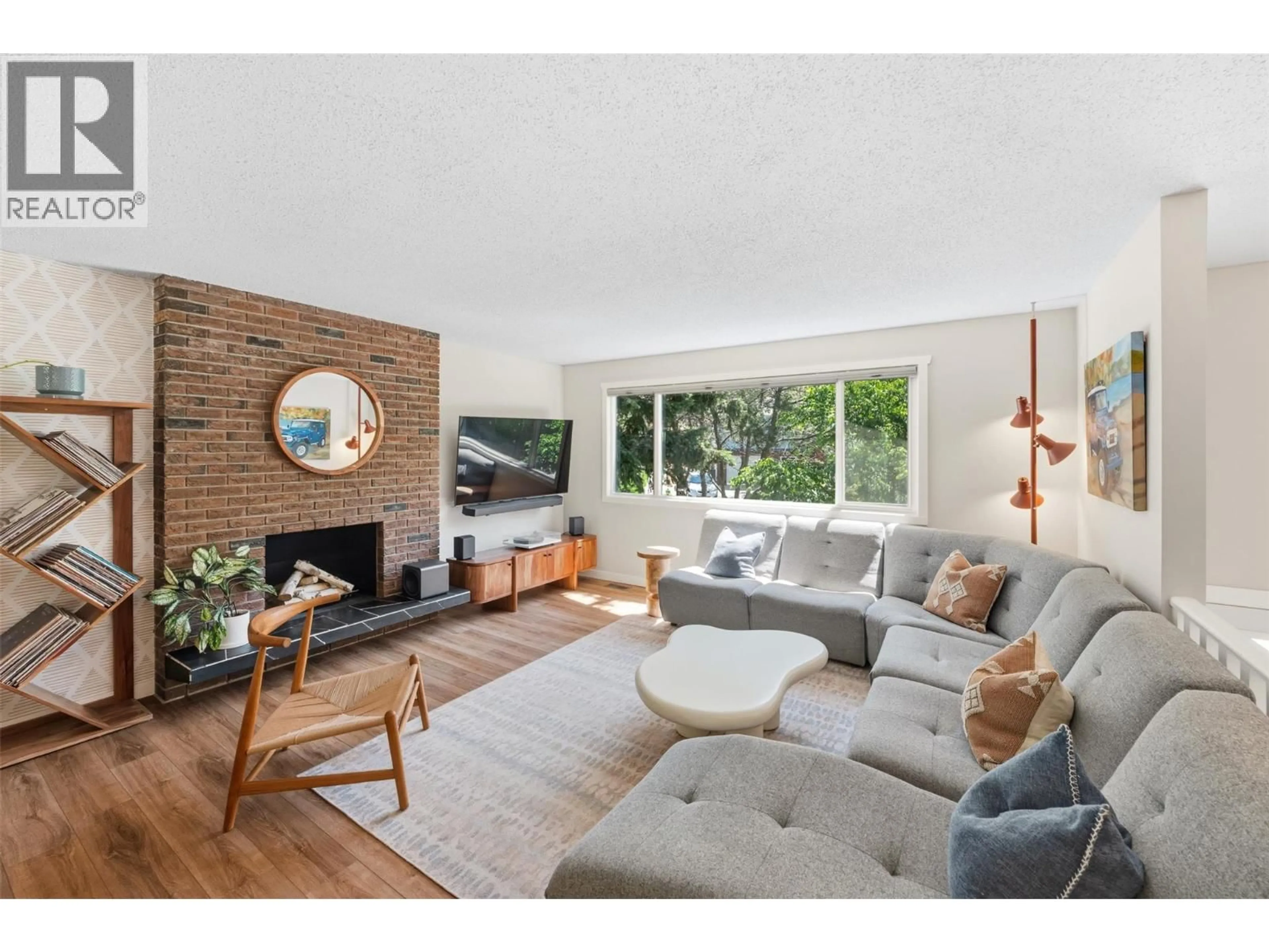 Living room with furniture, unknown for 1769 DUNCAN AVENUE EAST, Penticton British Columbia V2A7C3