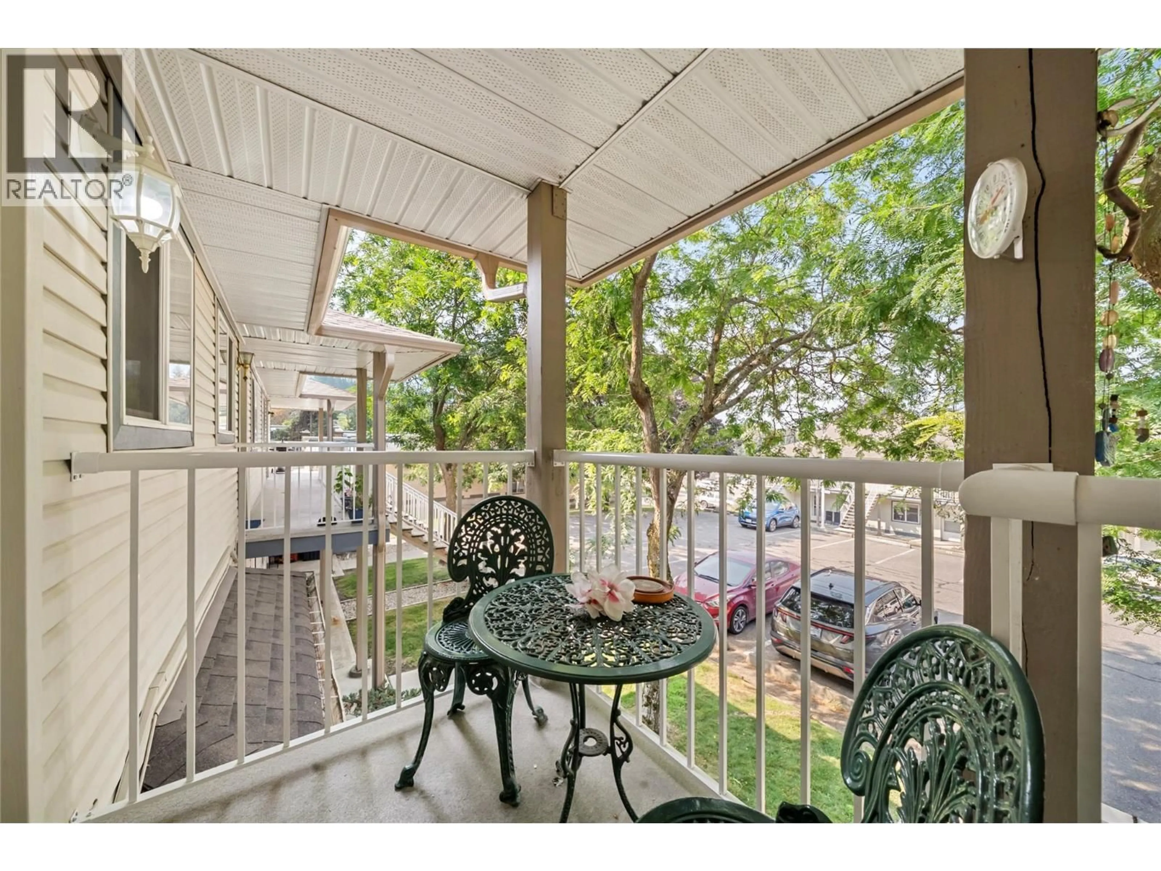 Patio, street for 204 - 831 2ND STREET SOUTHEAST, Salmon Arm British Columbia V1E1S6