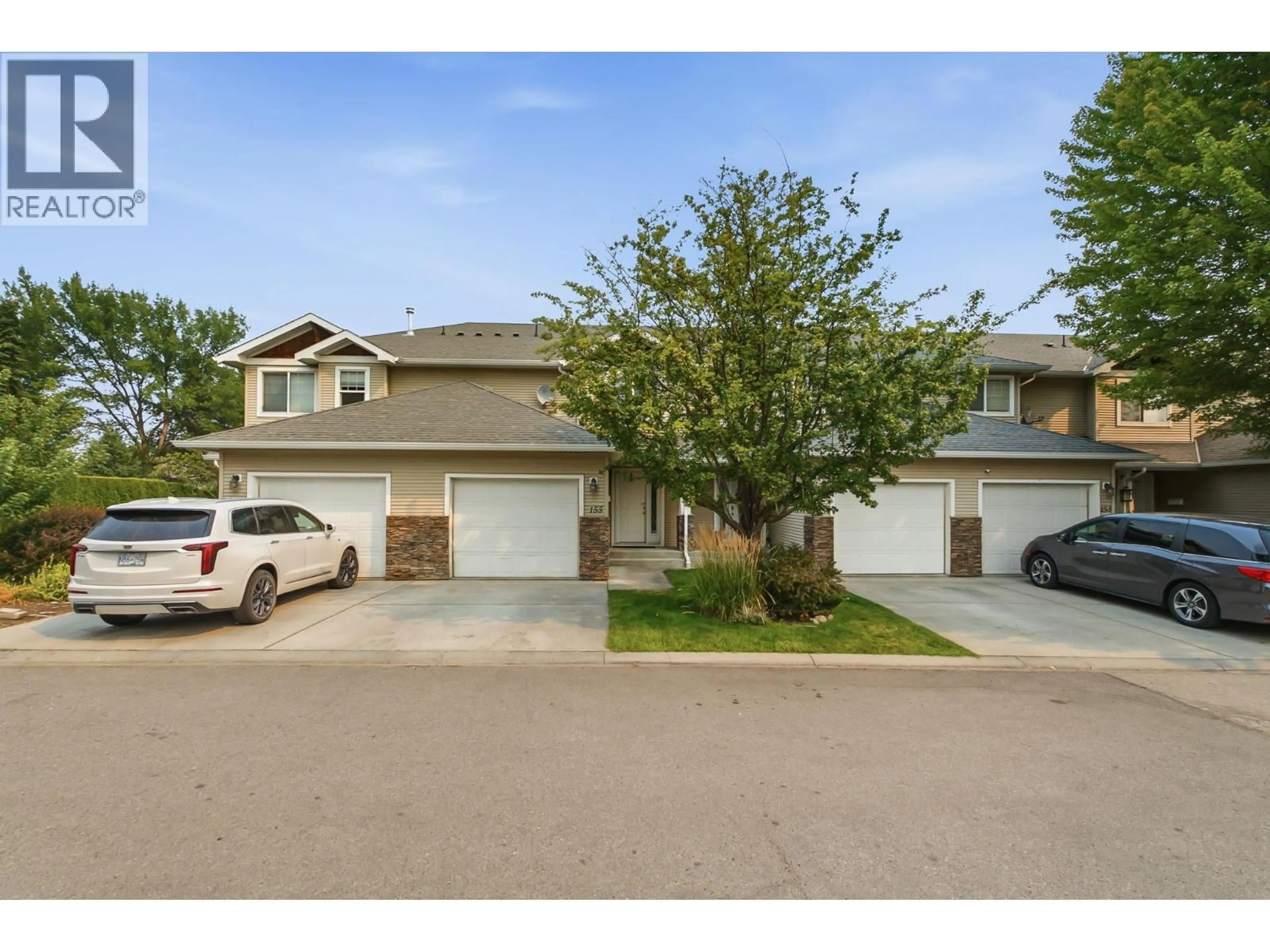 A pic from outside/outdoor area/front of a property/back of a property/a pic from drone, street for 155 - 914 CRAIG ROAD, Kelowna British Columbia V1X7Z7