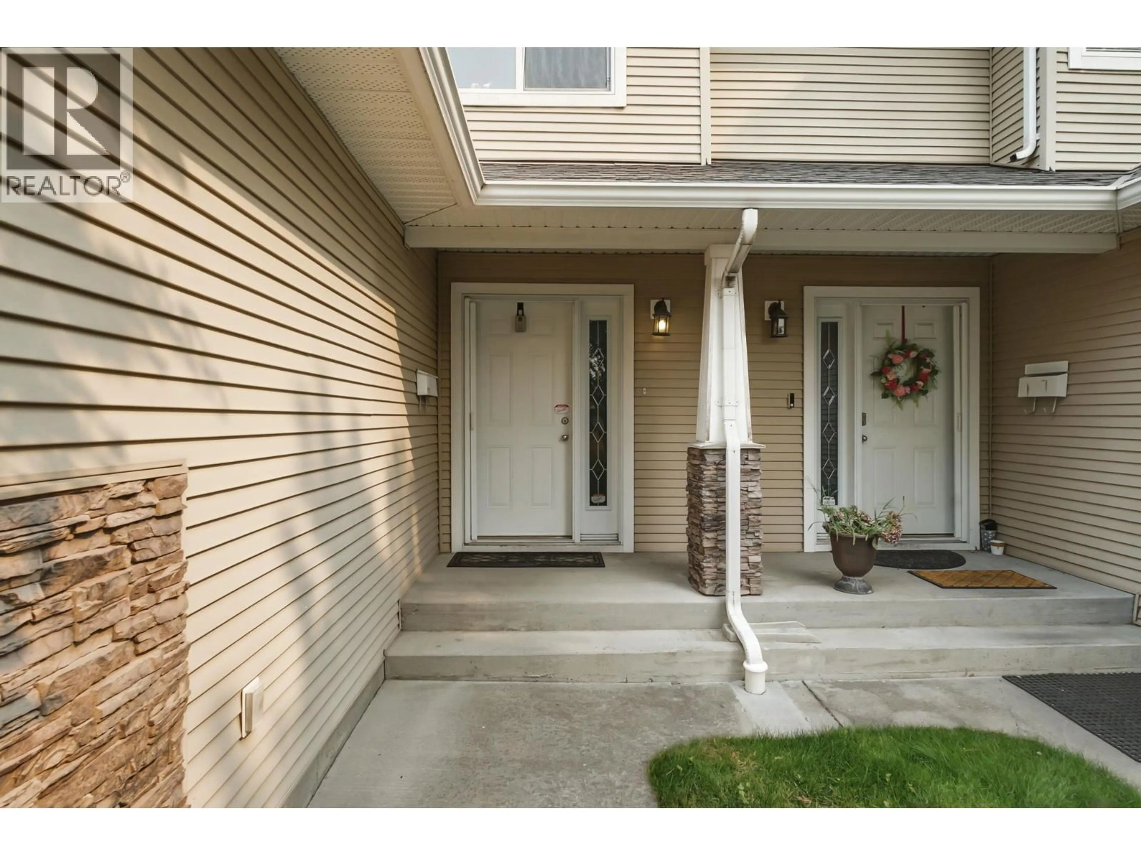 Indoor entryway for 155 - 914 CRAIG ROAD, Kelowna British Columbia V1X7Z7