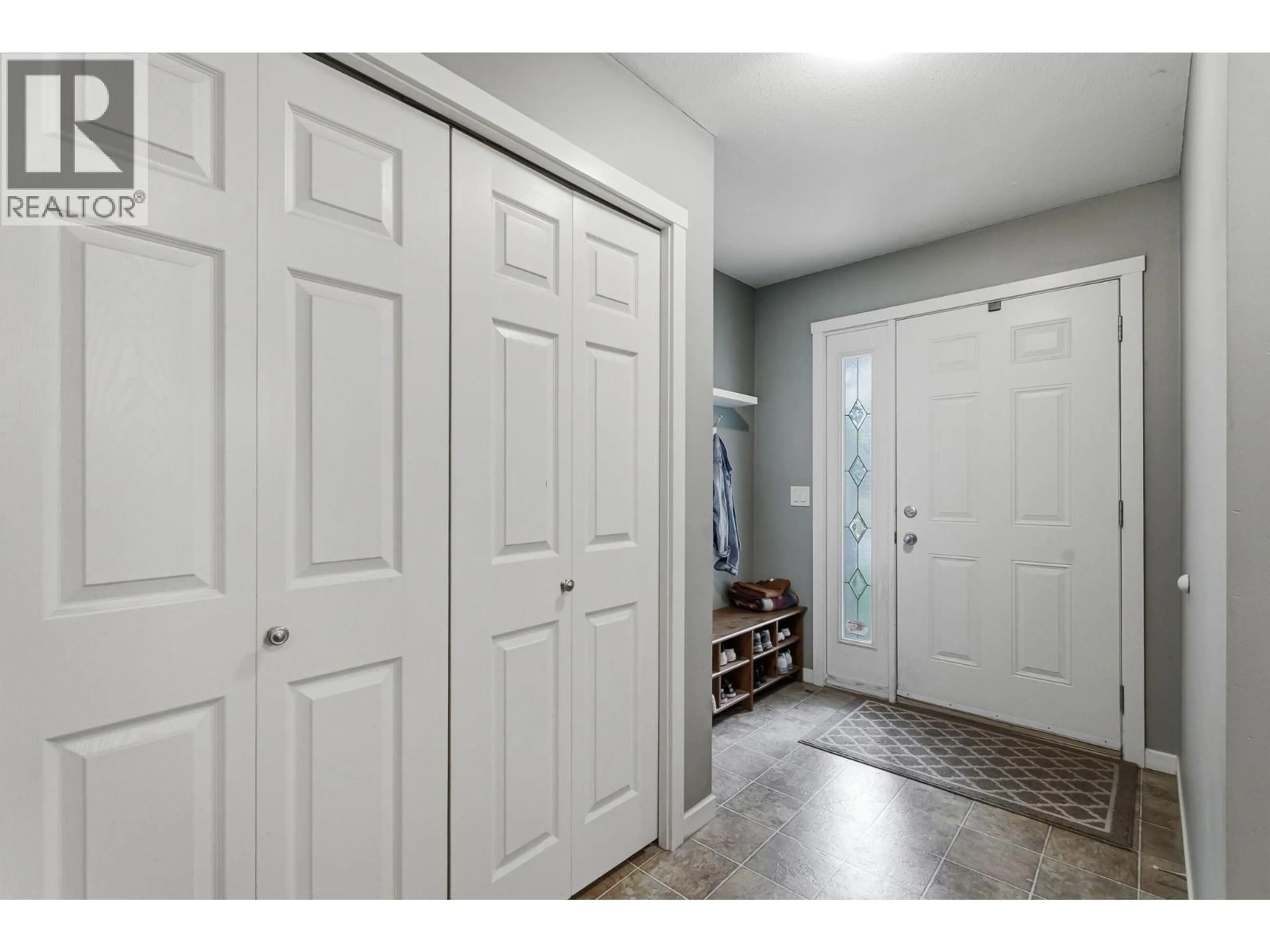 Indoor entryway for 155 - 914 CRAIG ROAD, Kelowna British Columbia V1X7Z7