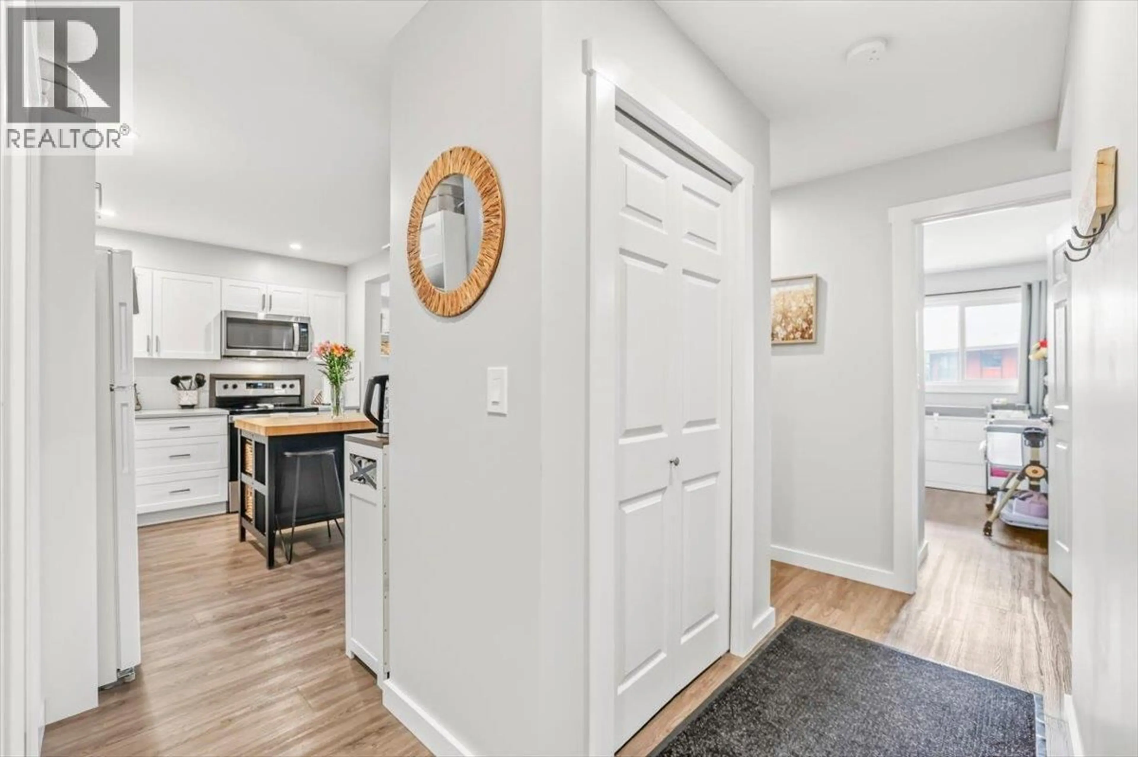 Indoor entryway for 222 - 1286 PONDEROSA DRIVE, Sparwood British Columbia V0B2G2