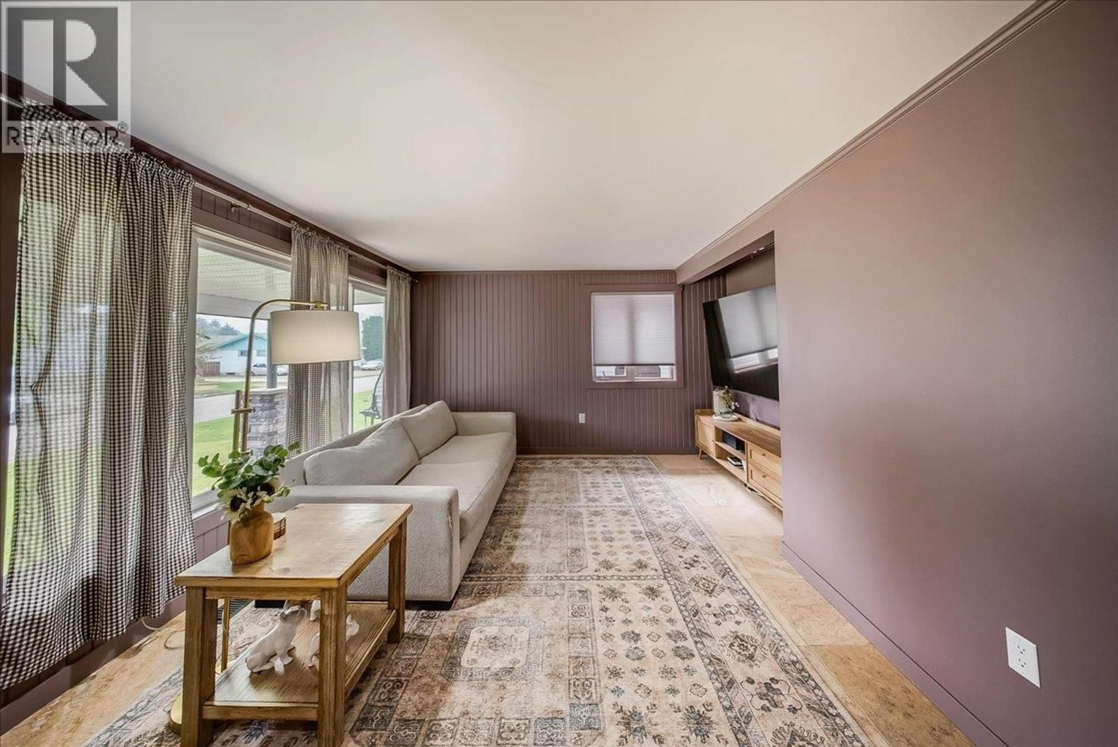 Living room with furniture, unknown for 1021 REGAN CRESCENT, Trail British Columbia V1R1C2