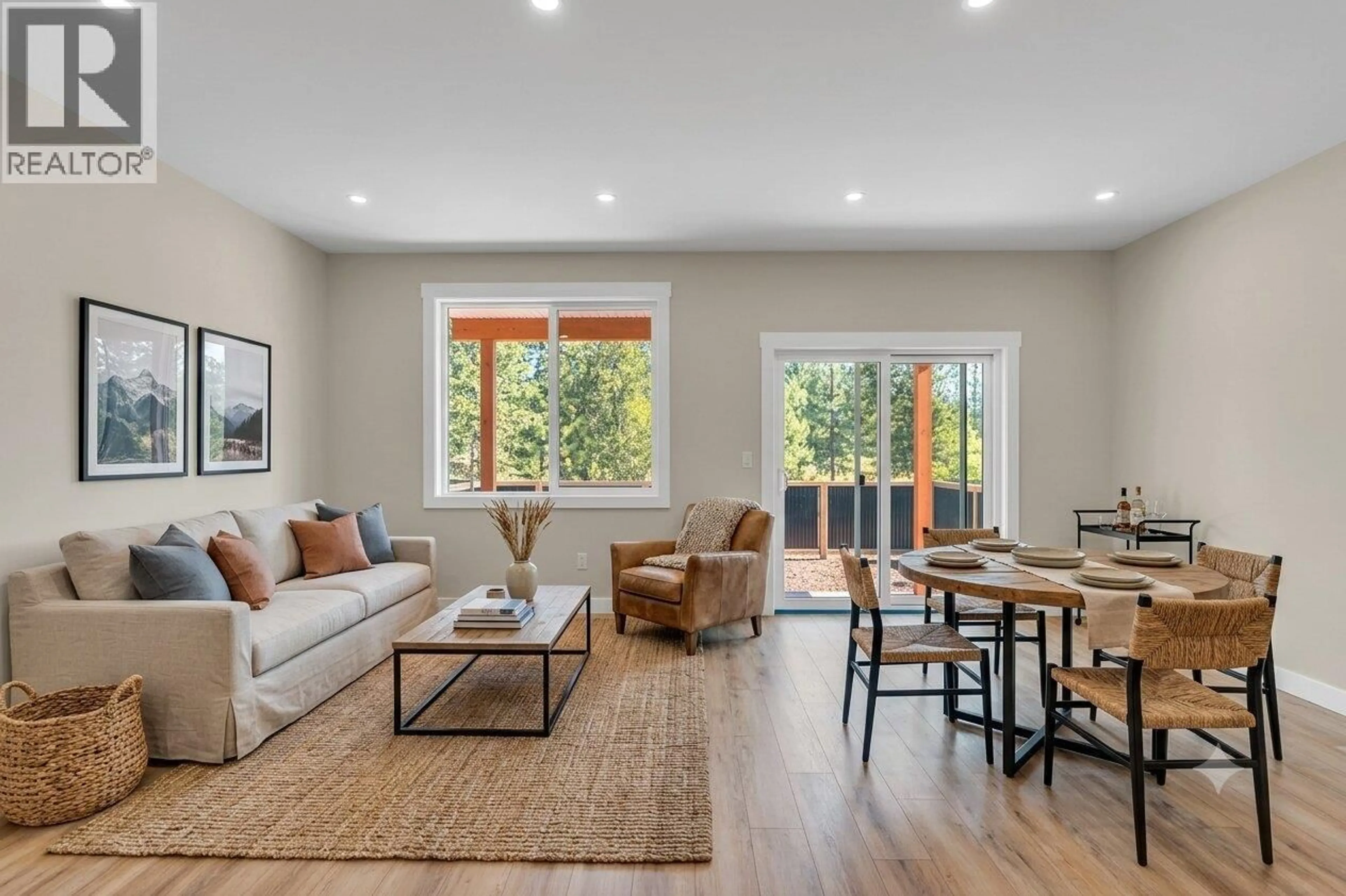 Living room with furniture, unknown for 522 SIMILKAMEEN AVE OTHER, Princeton British Columbia V0X1W0