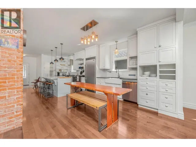 2501 30 AVENUE, Vernon 5