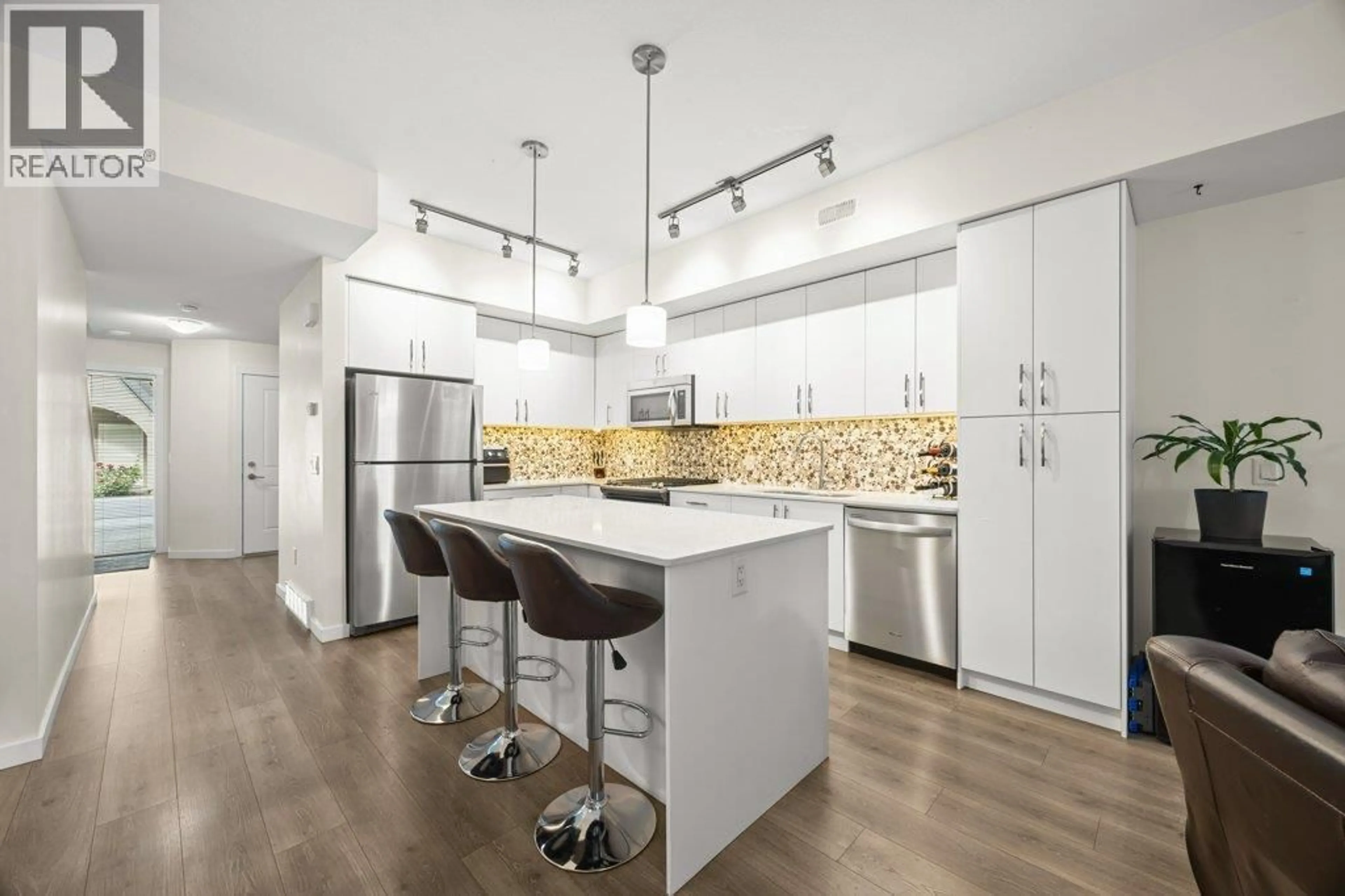 Open concept kitchen, unknown for 74 - 680 OLD MEADOWS ROAD, Kelowna British Columbia V1W5L4