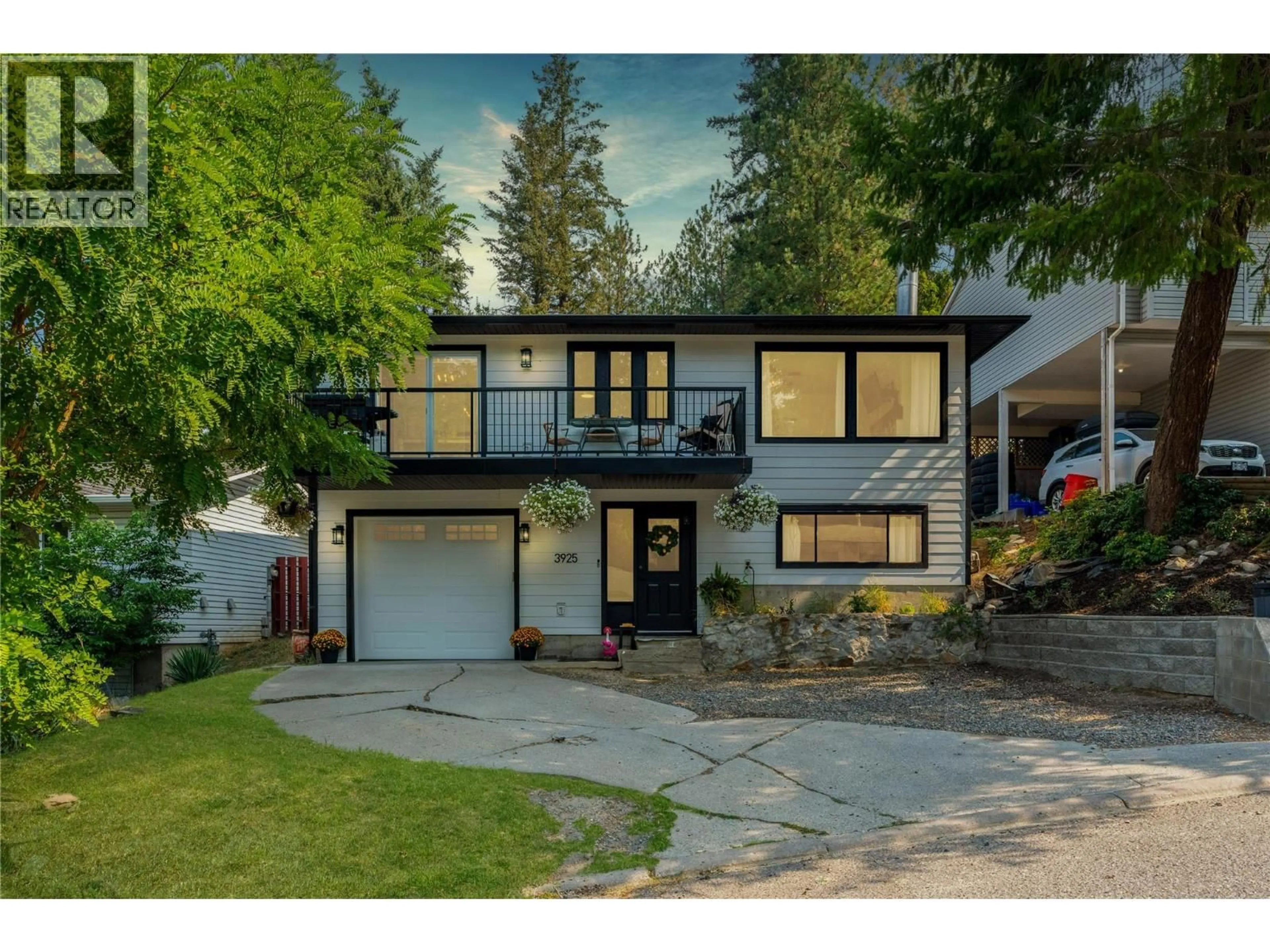 Home with brick exterior material, street for 3925 HIGHLAND PARK CRESCENT, Armstrong British Columbia V4Y0K2
