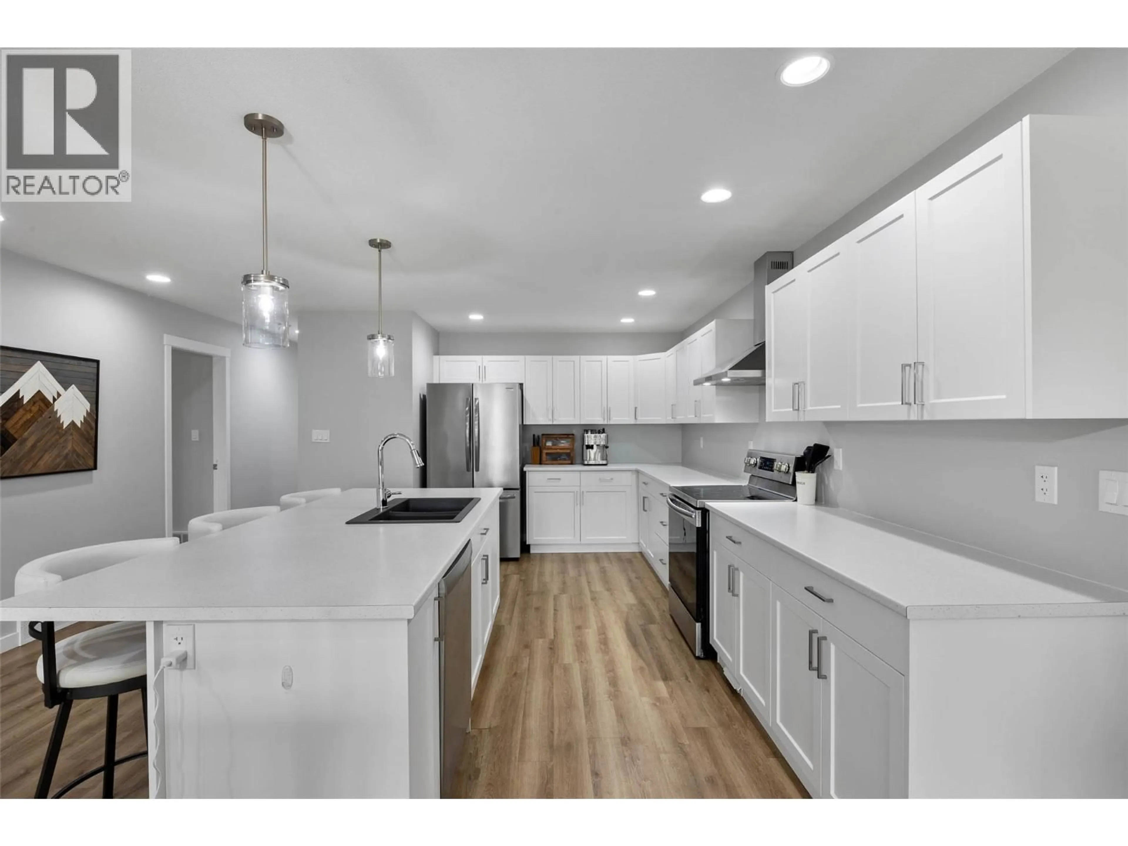 Open concept kitchen, unknown for 668 LYNE ROAD, Kamloops British Columbia V2B6N7