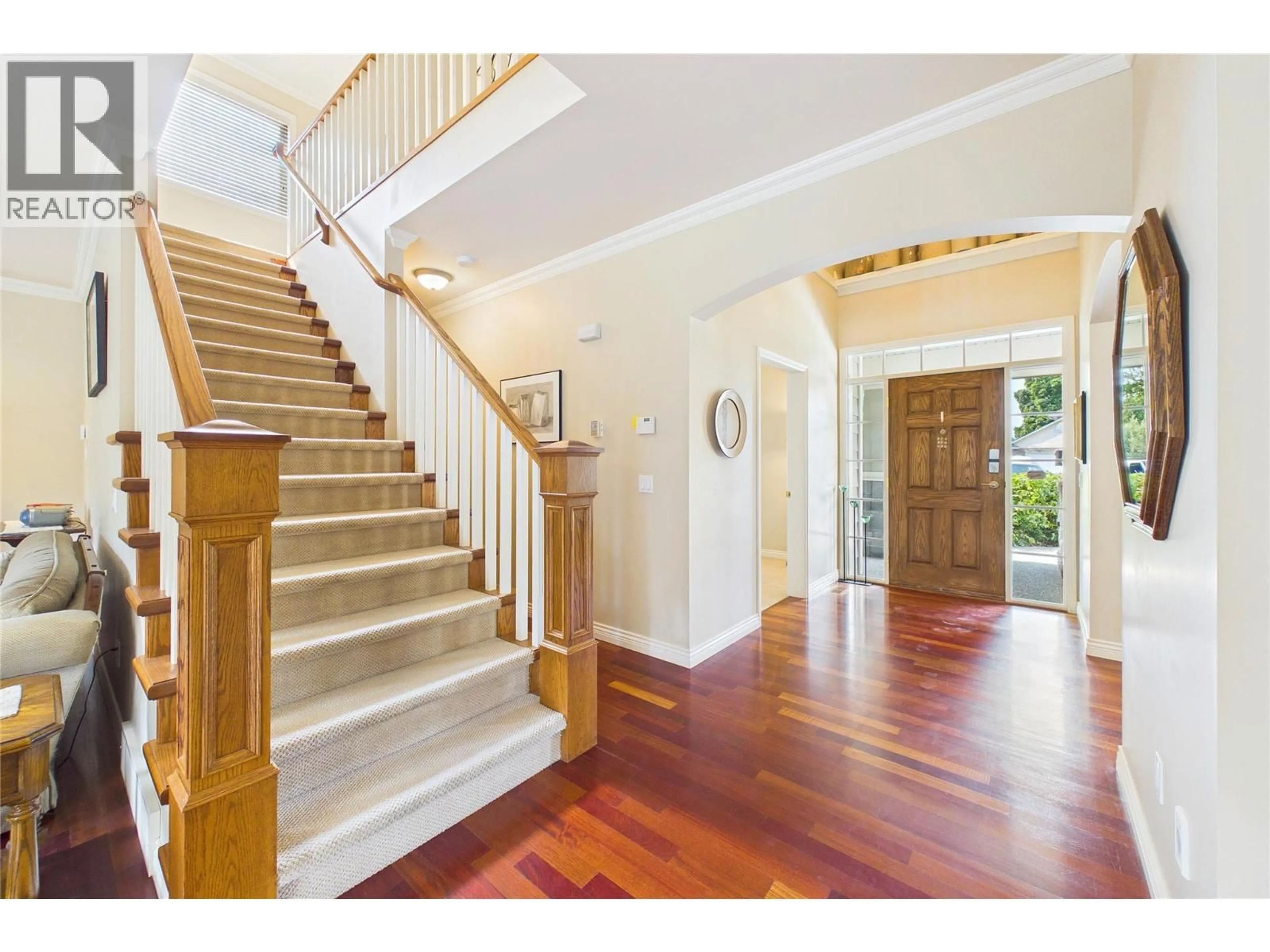 Indoor entryway for 4335 LYSONS CRESCENT, Kelowna British Columbia V1W4S9