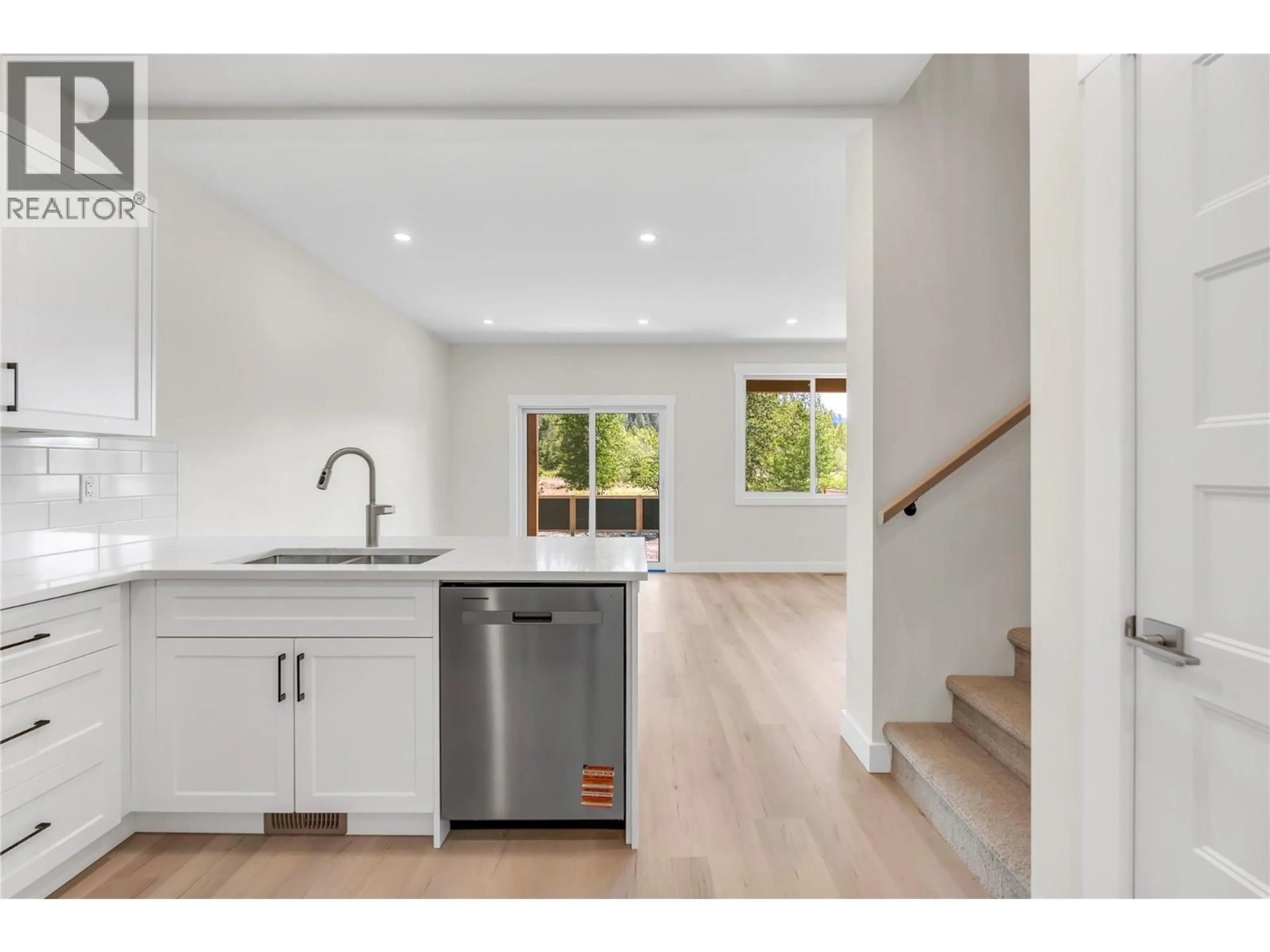 Open concept kitchen, unknown for 524 SIMILKAMEEN AVE OTHER, Princeton British Columbia V0X1W0