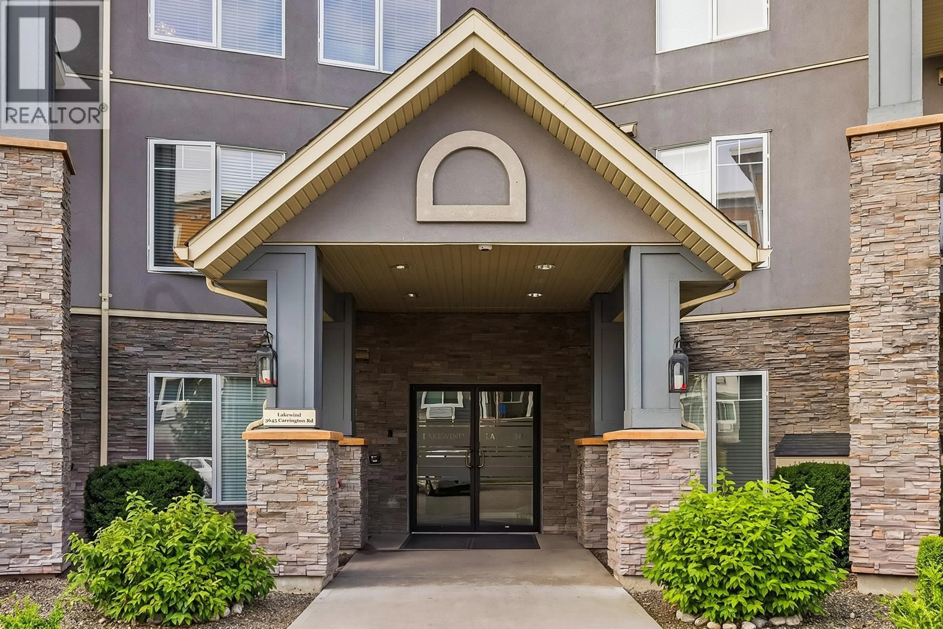 Indoor foyer for 315 - 3645 CARRINGTON ROAD, West Kelowna British Columbia V4T3T9