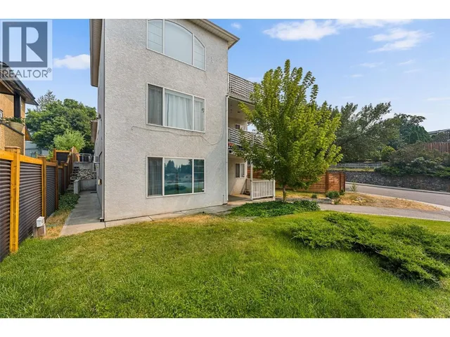 1412 LAWRENCE AVENUE, Kelowna 3