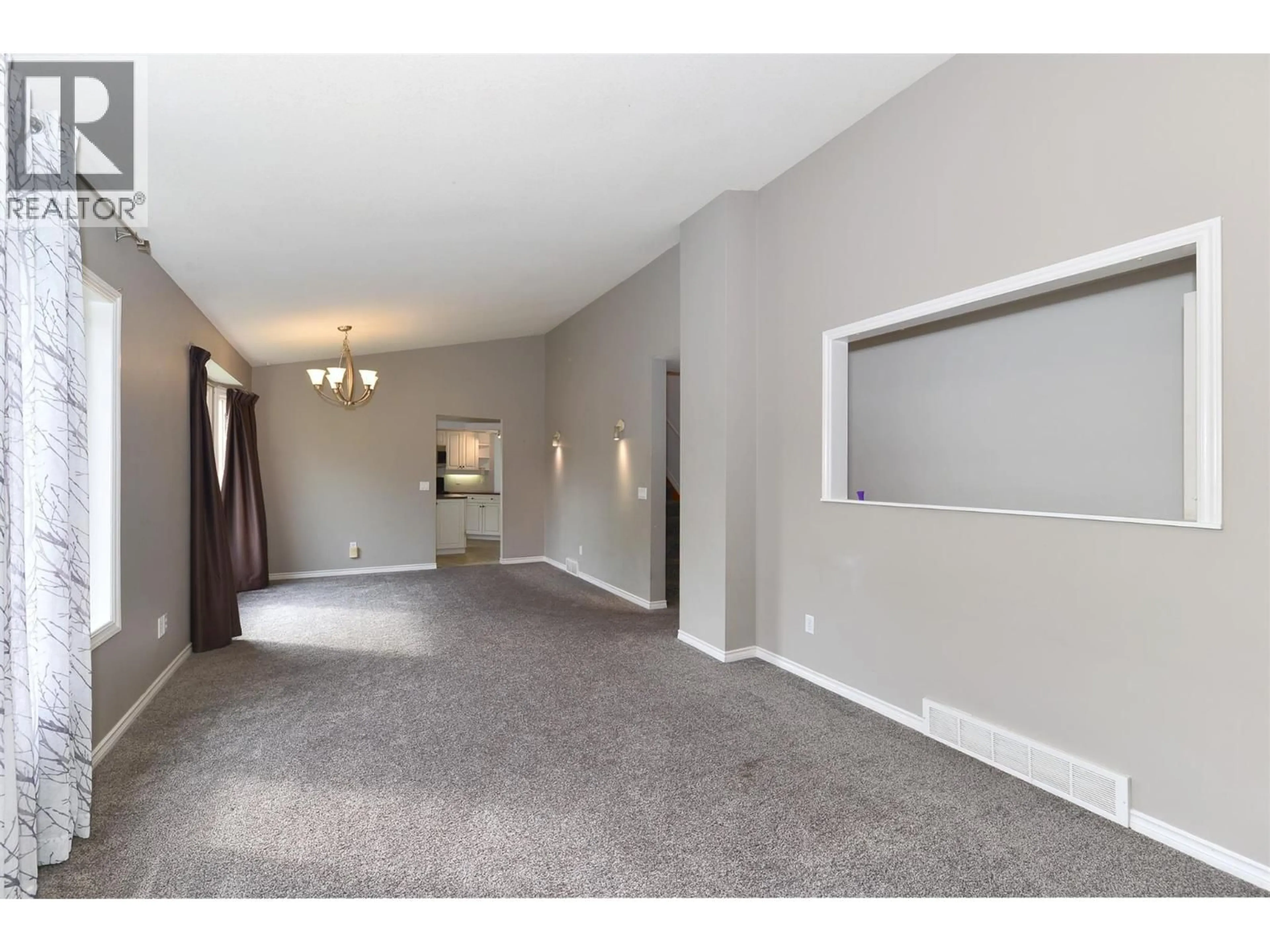 A pic of a room for 1412 LAWRENCE AVENUE, Kelowna British Columbia V1Y6M8