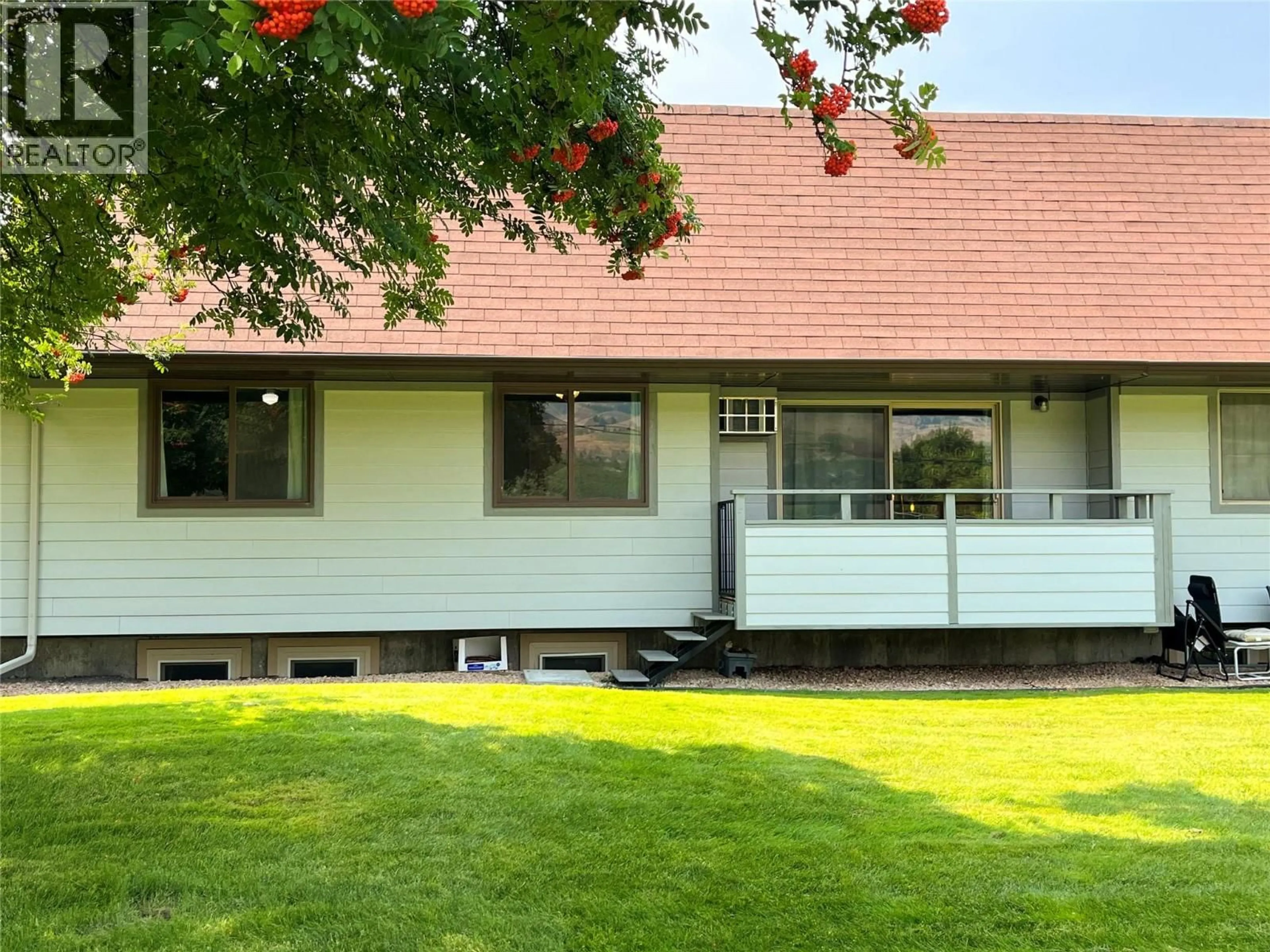 Home with vinyl exterior material, unknown for 3 - 220 PRIOR ROAD SOUTH, Kelowna British Columbia V1X2Y4