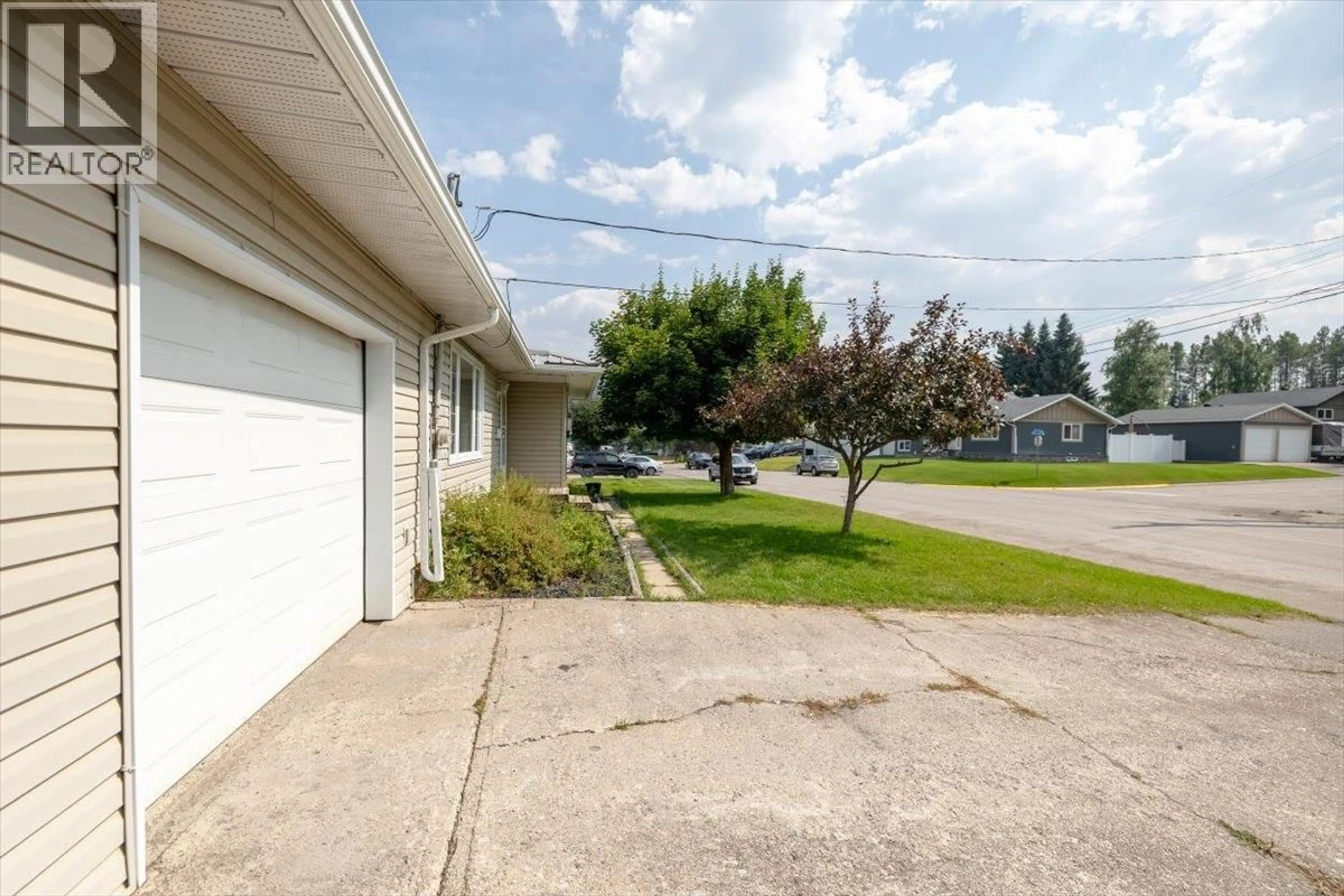 Unknown for 831 MICHEL ROAD, Elkford British Columbia V0B1H0