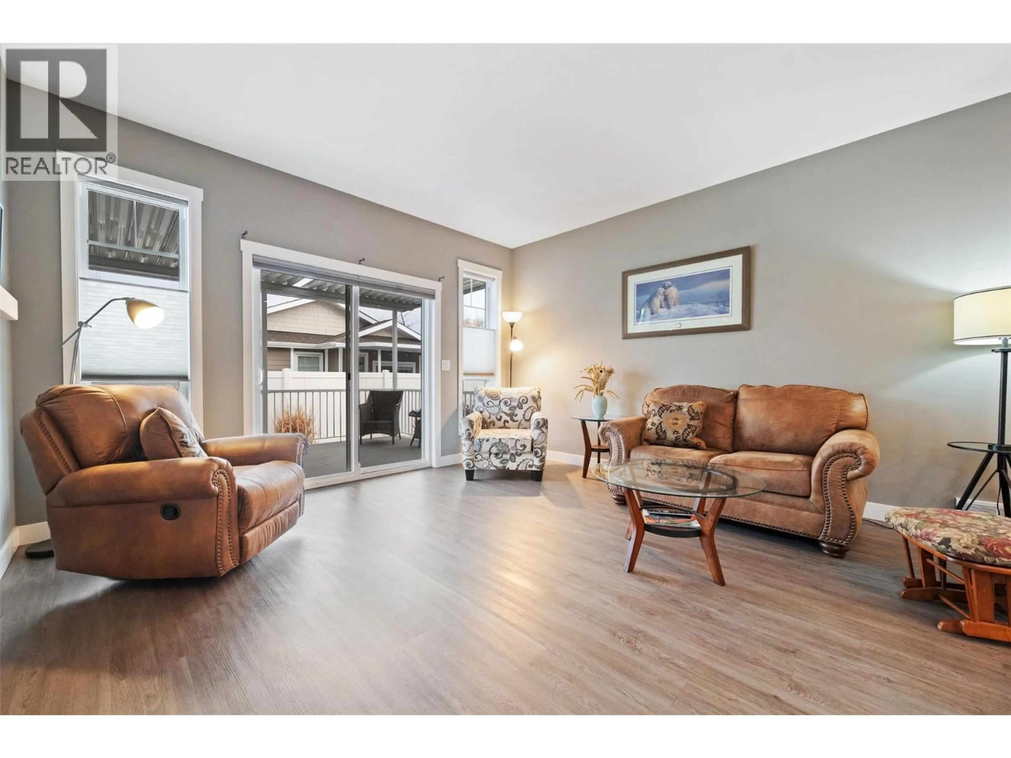 Living room with furniture, unknown for 42 - 351 WARREN AVENUE WEST, Penticton British Columbia V2A3N2