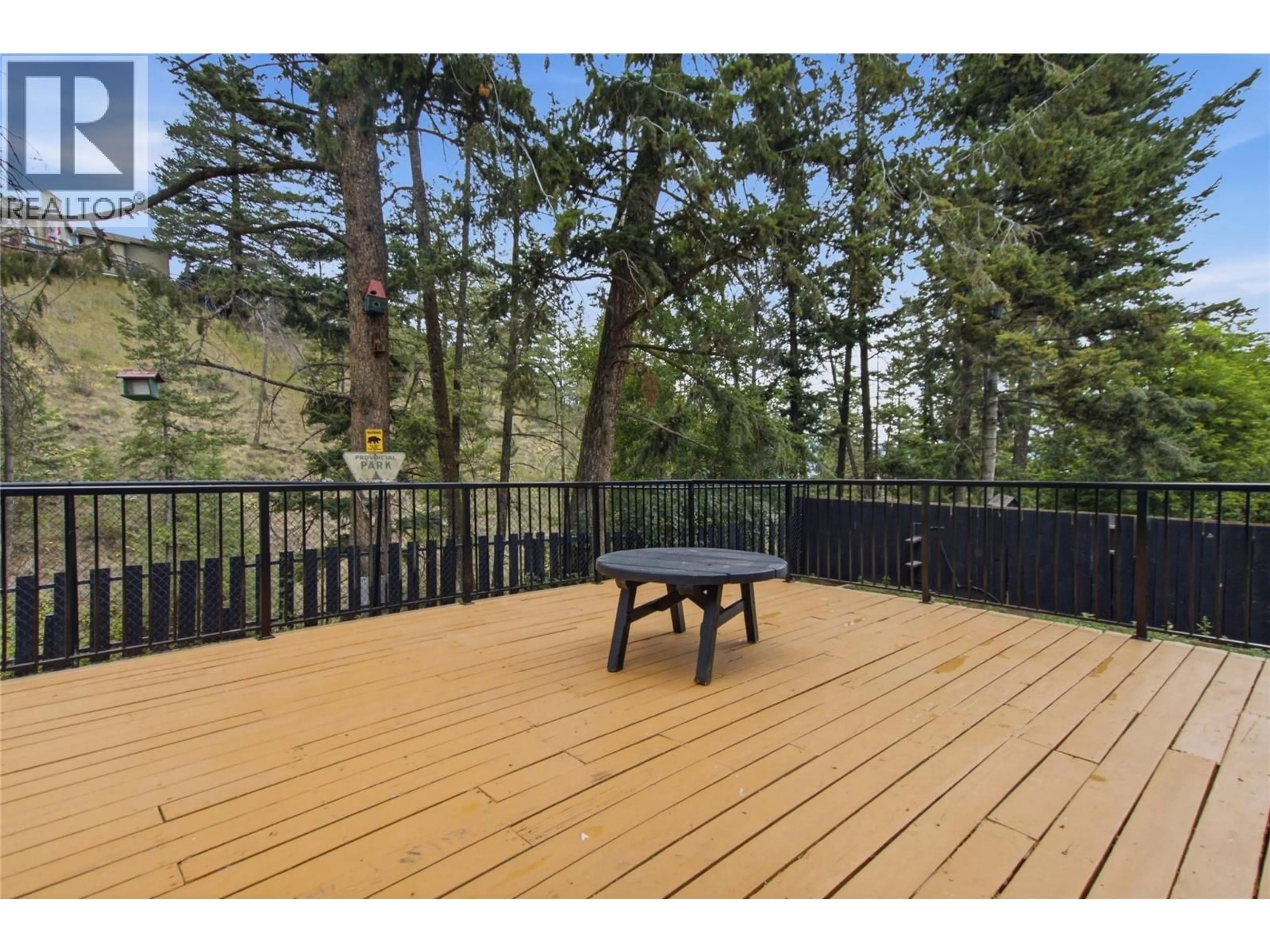 Patio, forest/trees view for 2012 SIFTON AVENUE, Kamloops British Columbia V1S1A9