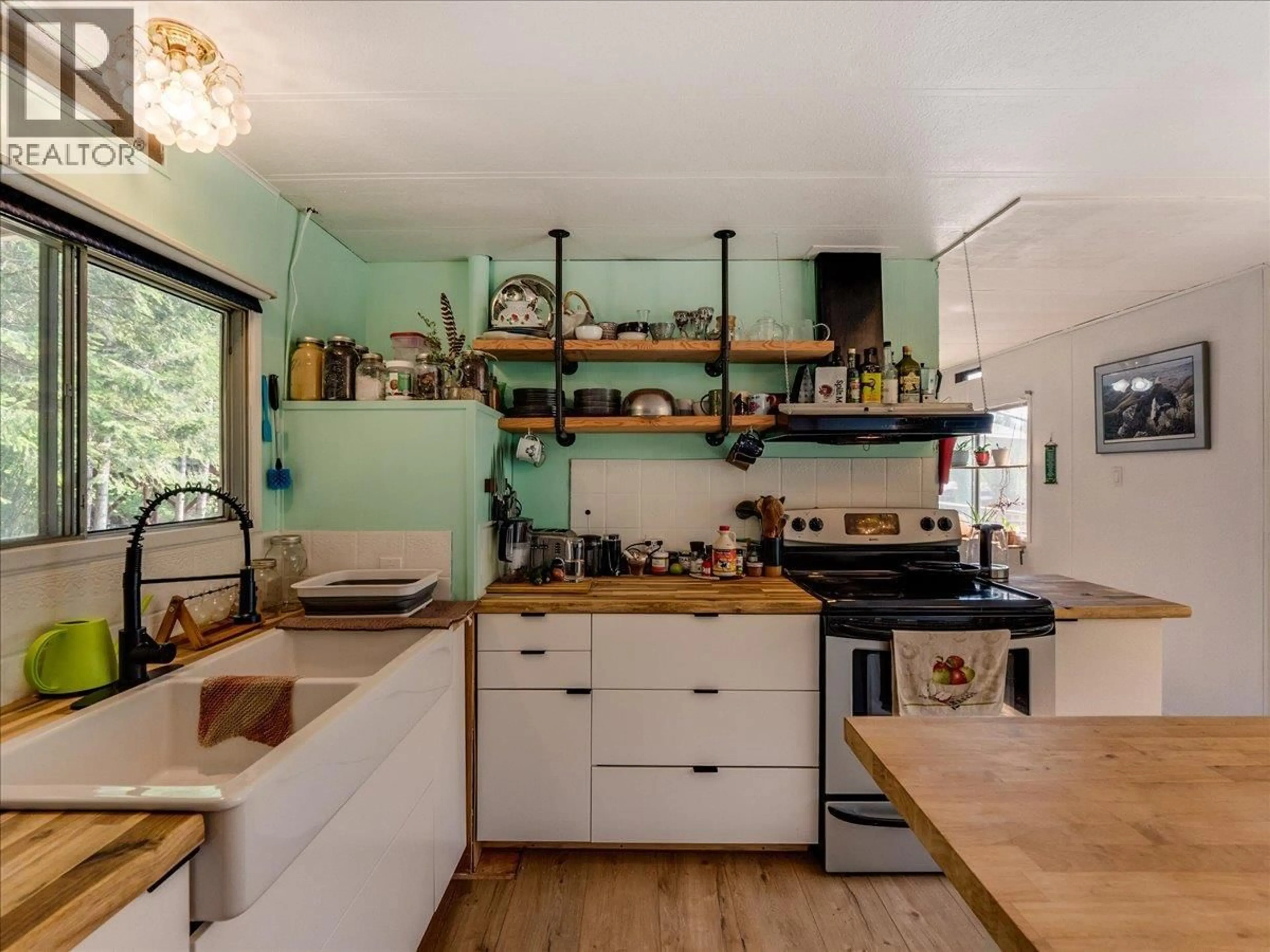 Open concept kitchen, unknown for 8864 SLOCAN S ROAD, Slocan British Columbia V0G2C0