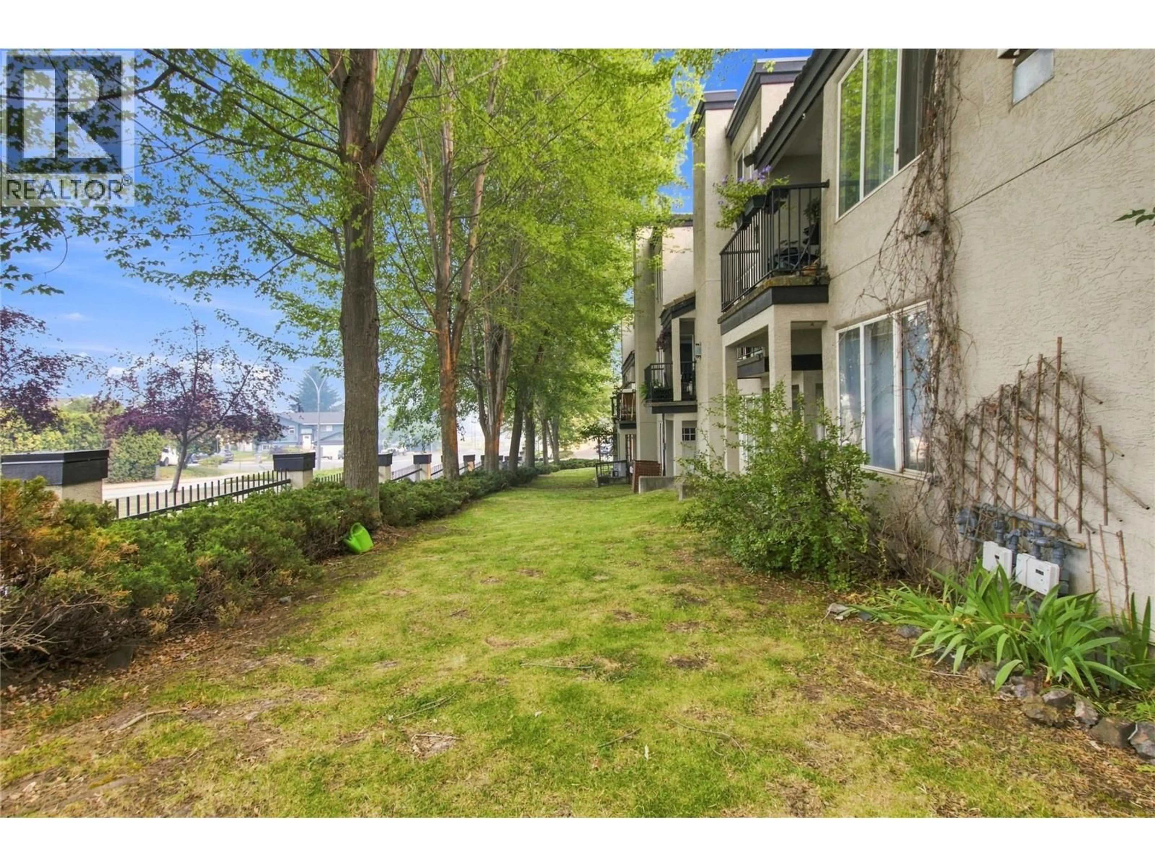 Patio, water/lake/river/ocean view for 7 - 411 ABERDEEN DRIVE, Kamloops British Columbia V1S1X2
