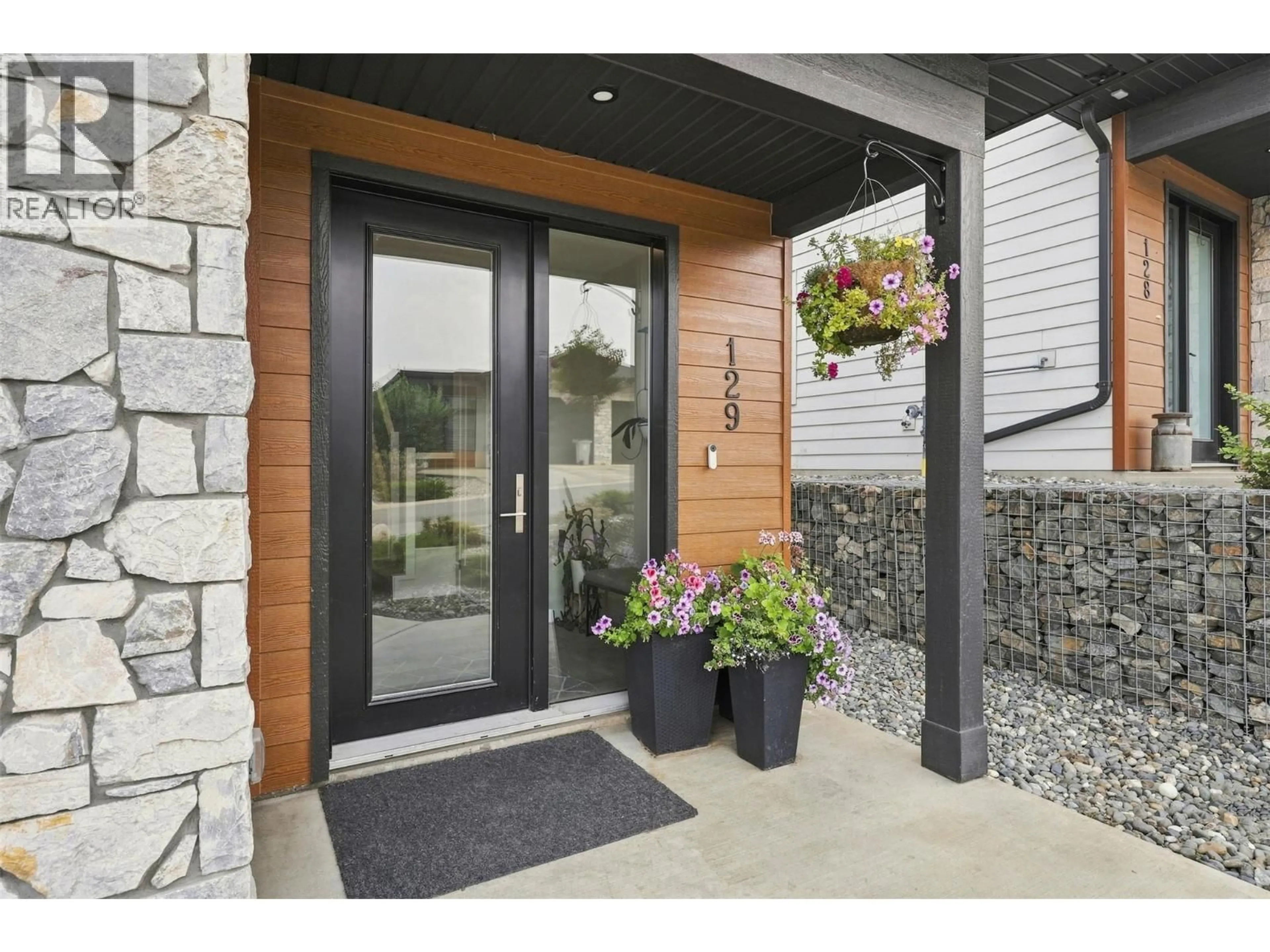 Indoor entryway for 129 - 1799 BABINE AVENUE, Kamloops British Columbia V2E0E3