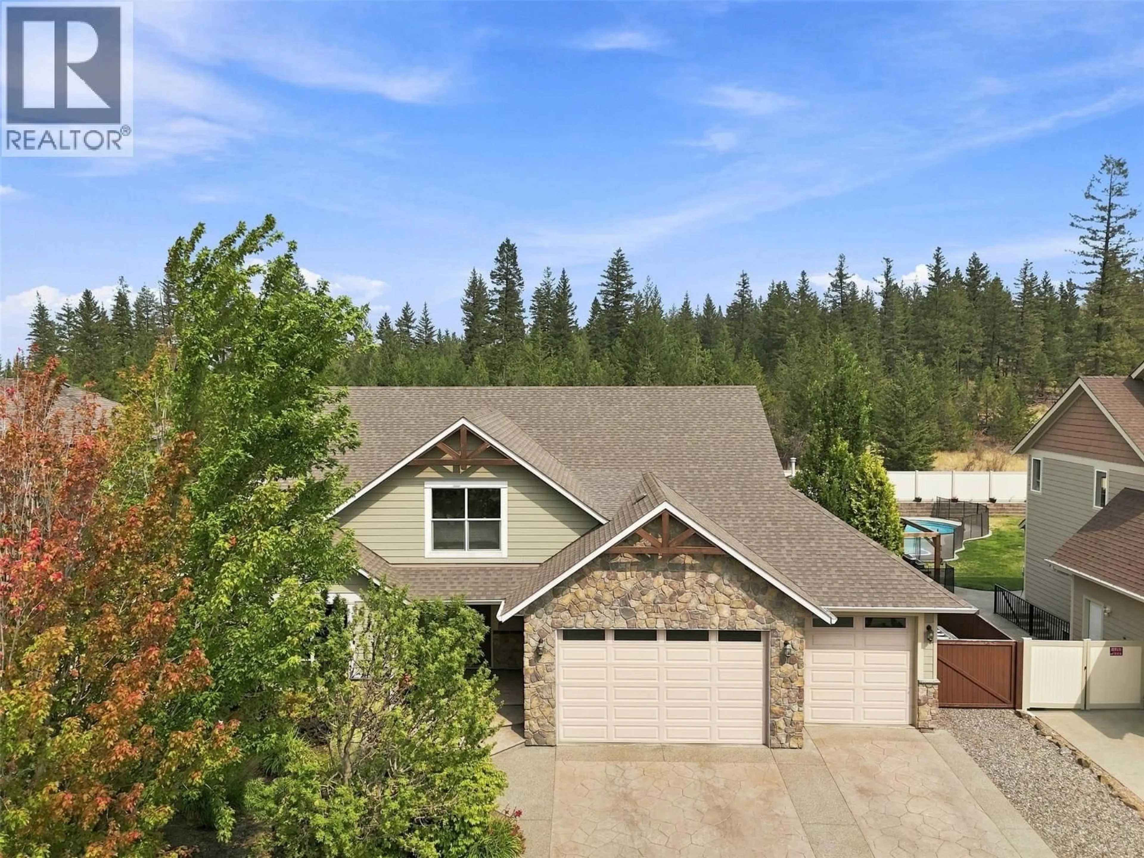 A pic from outside/outdoor area/front of a property/back of a property/a pic from drone, unknown for 2020 PINEGRASS COURT, Kamloops British Columbia V1S2B6