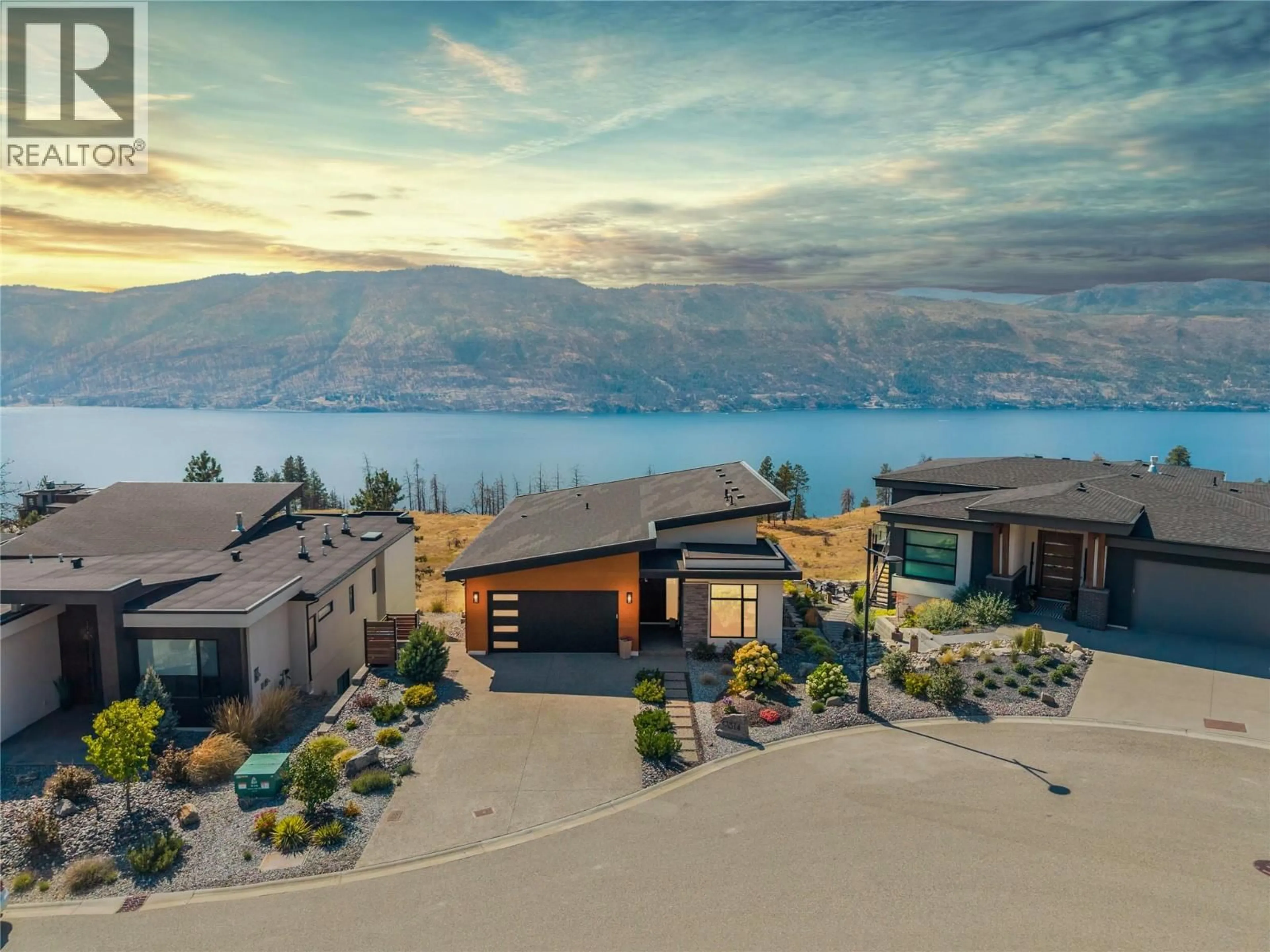 A pic from outside/outdoor area/front of a property/back of a property/a pic from drone, water/lake/river/ocean view for 9814 BEACON HILL CRESCENT, Lake Country British Columbia V4V0A9