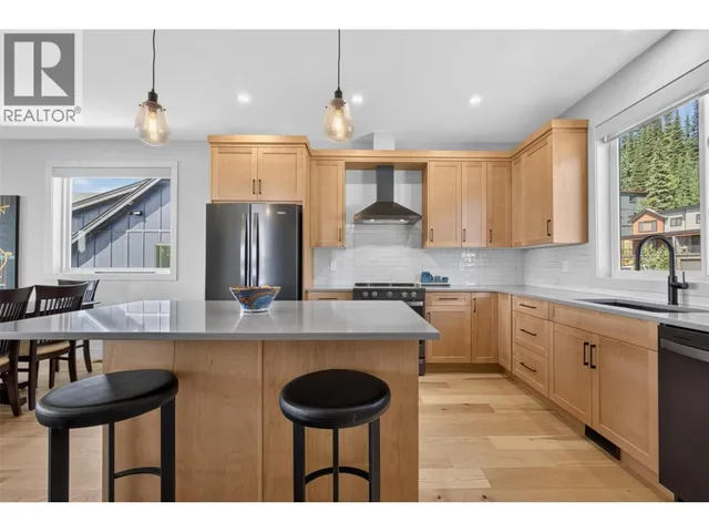9823 CATHEDRAL DRIVE, Silver Star 2