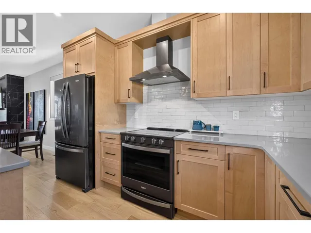 9823 CATHEDRAL DRIVE, Silver Star 4
