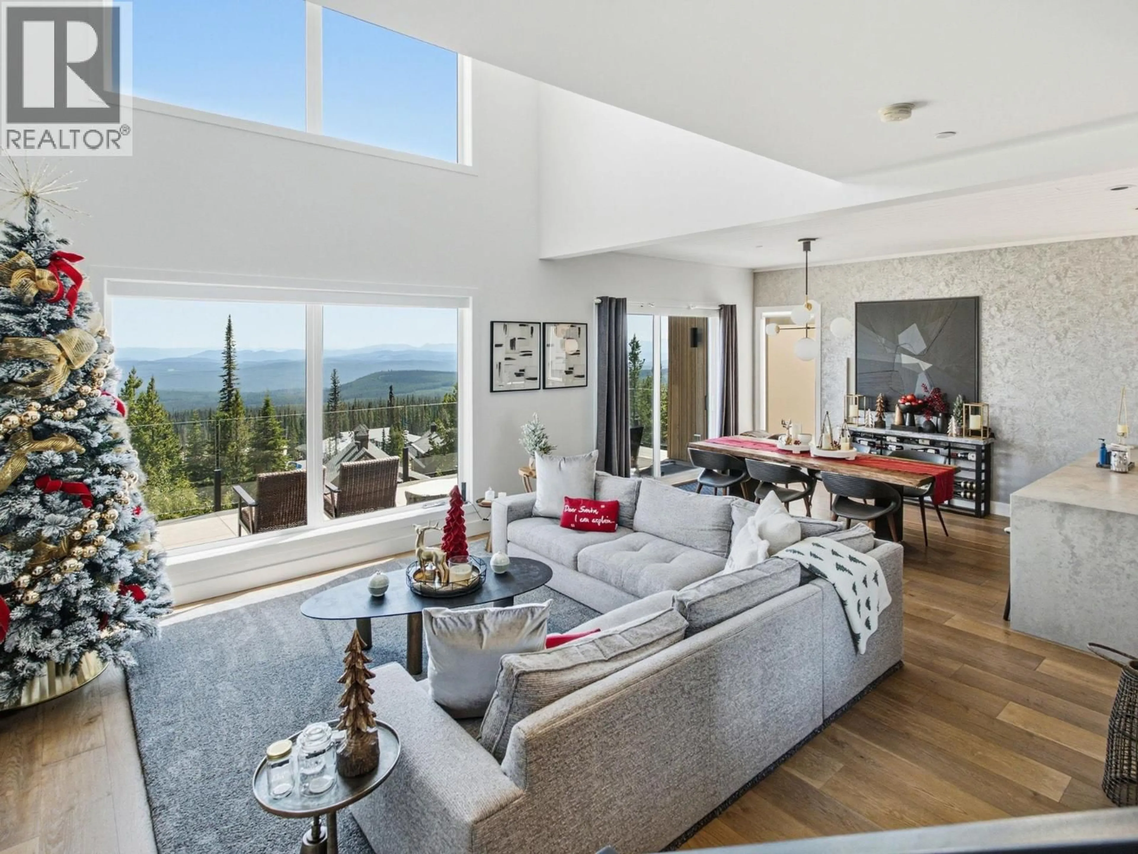 Living room with furniture, unknown for 212 FEATHERTOP WAY, Big White British Columbia V1P1T4
