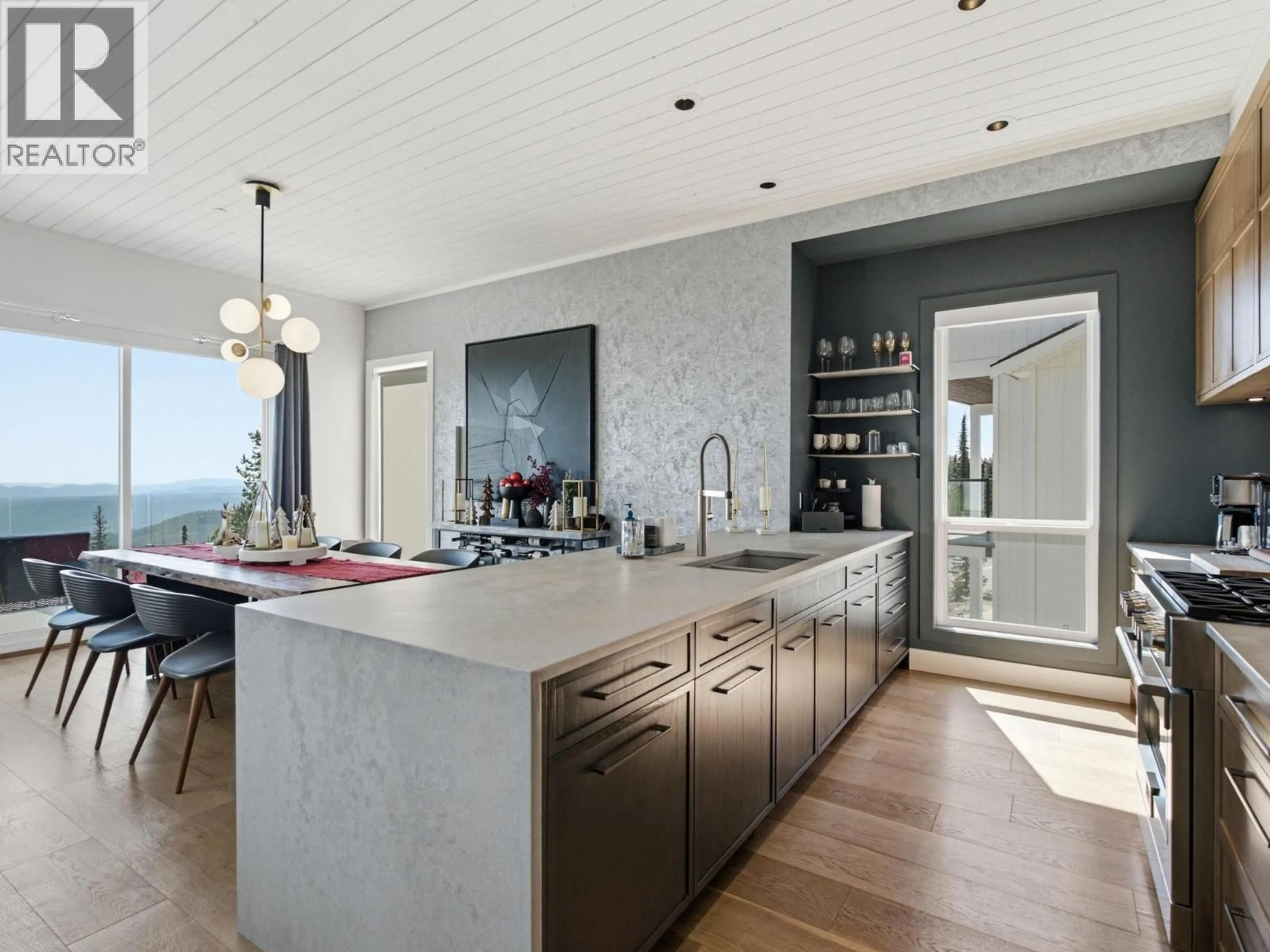 Contemporary kitchen, unknown for 212 FEATHERTOP WAY, Big White British Columbia V1P1T4