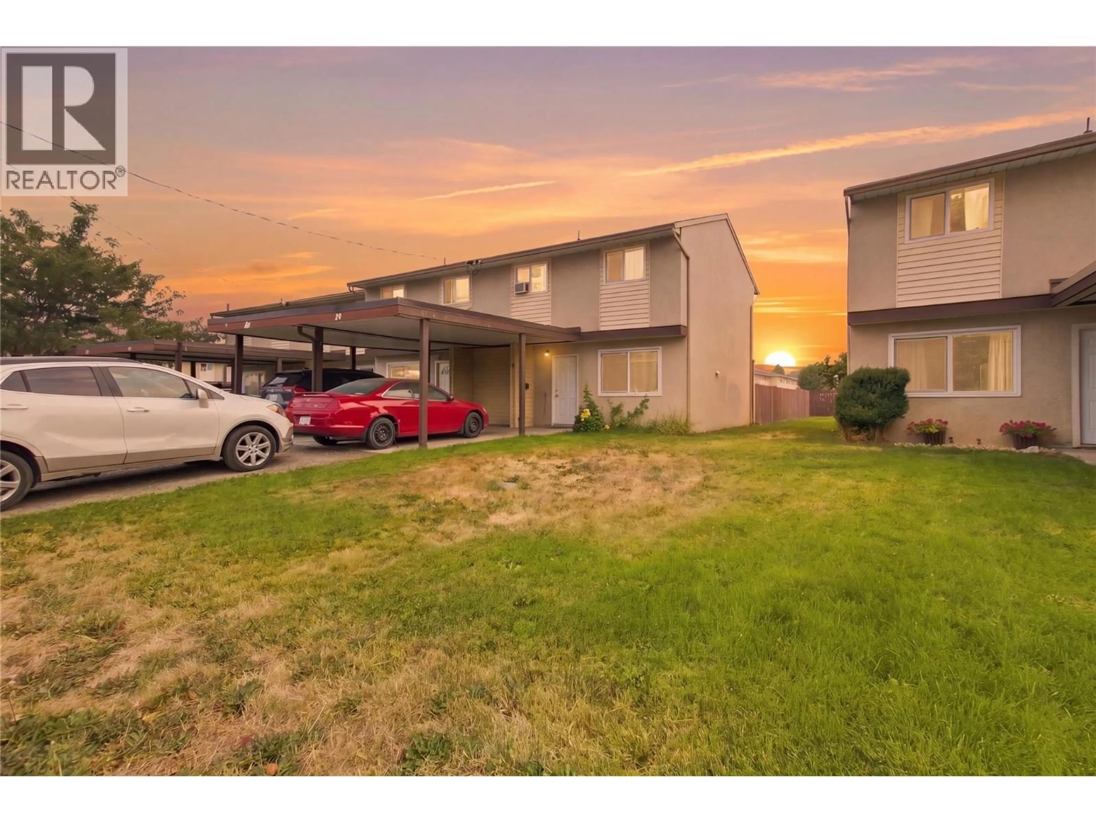 A pic from outside/outdoor area/front of a property/back of a property/a pic from drone, street for 19 - 1697 GREENFIELD AVENUE, Kamloops British Columbia V2B4N5