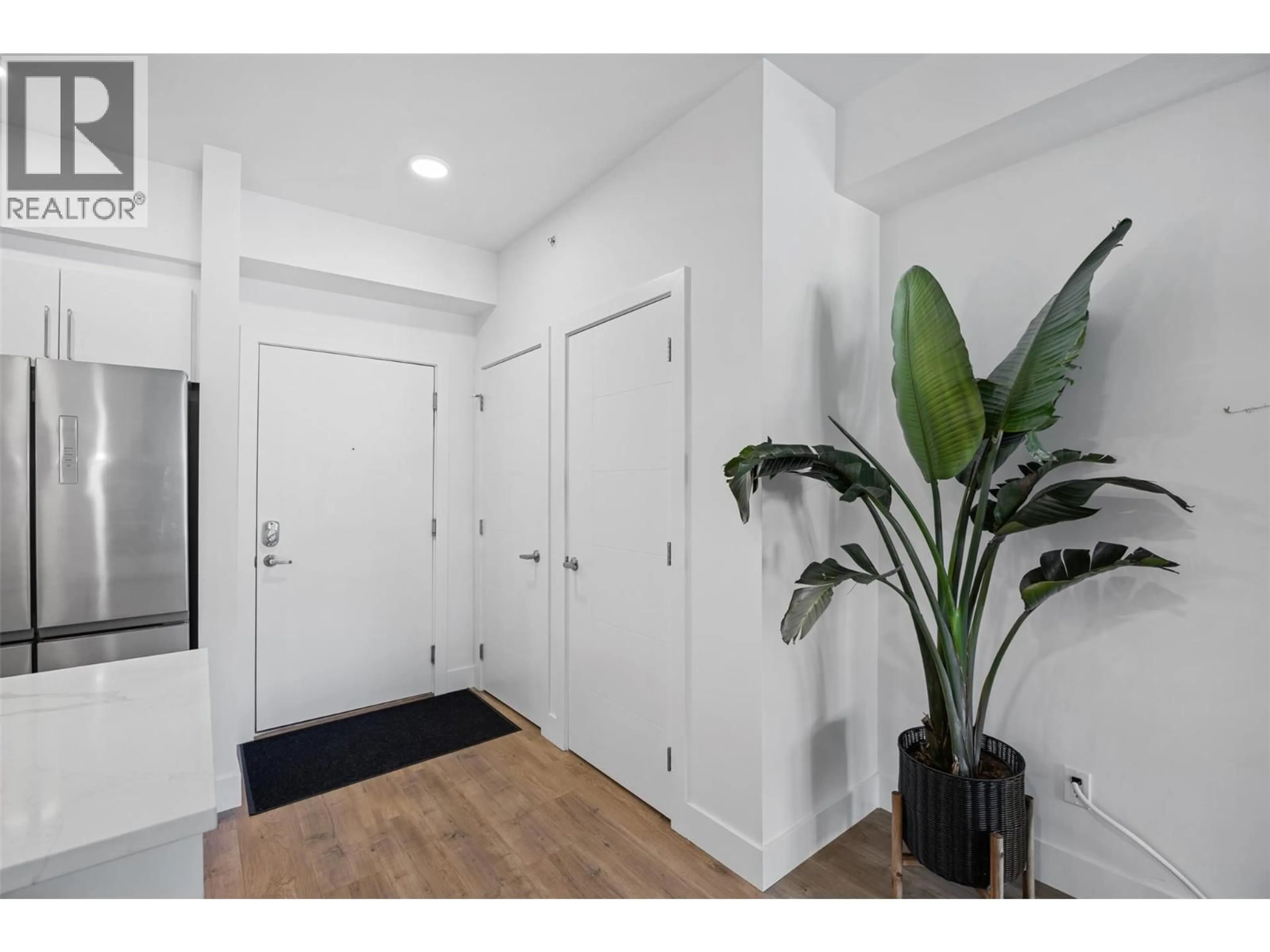 Indoor entryway for 314 - 2046 ROBSON PLACE, Kamloops British Columbia V2E0A5