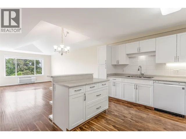 405 - 250 DOUGALL ROAD NORTH, Kelowna 2