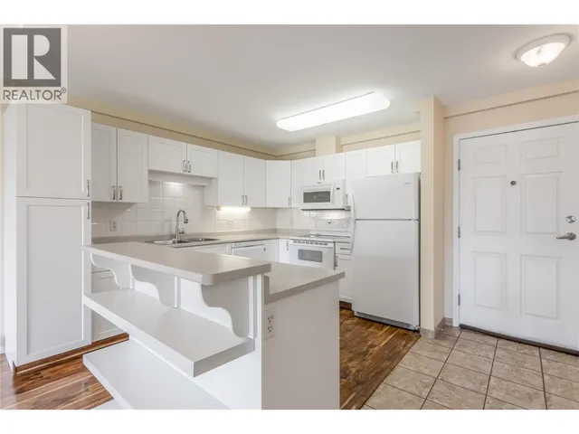 405 - 250 DOUGALL ROAD NORTH, Kelowna 3