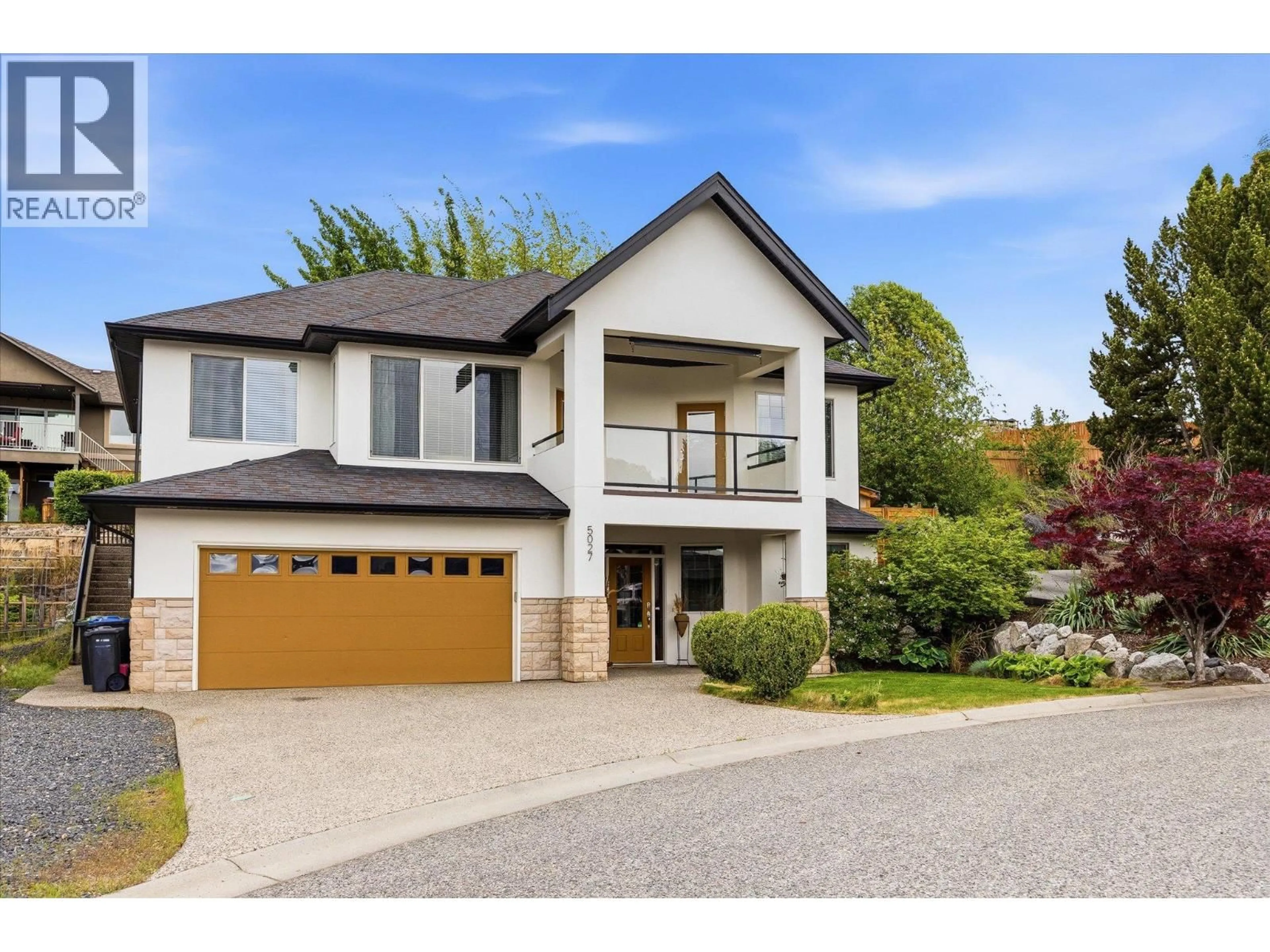 Home with vinyl exterior material, street for 5027 FRANCE COURT, Kelowna British Columbia V1W4M4