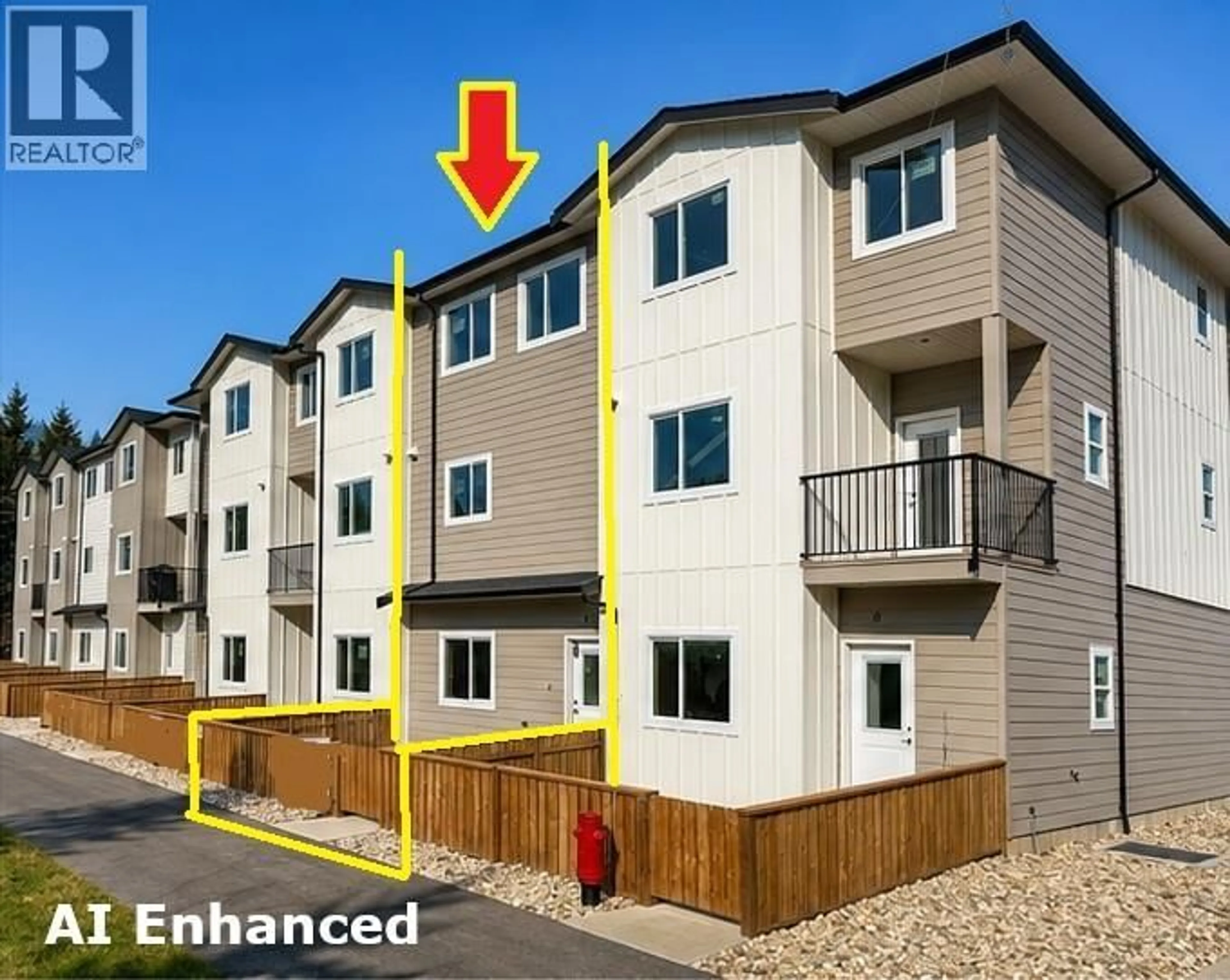 Home with vinyl exterior material, street for 7 - 222 TEMPLE STREET, Sicamous British Columbia V0E2V0