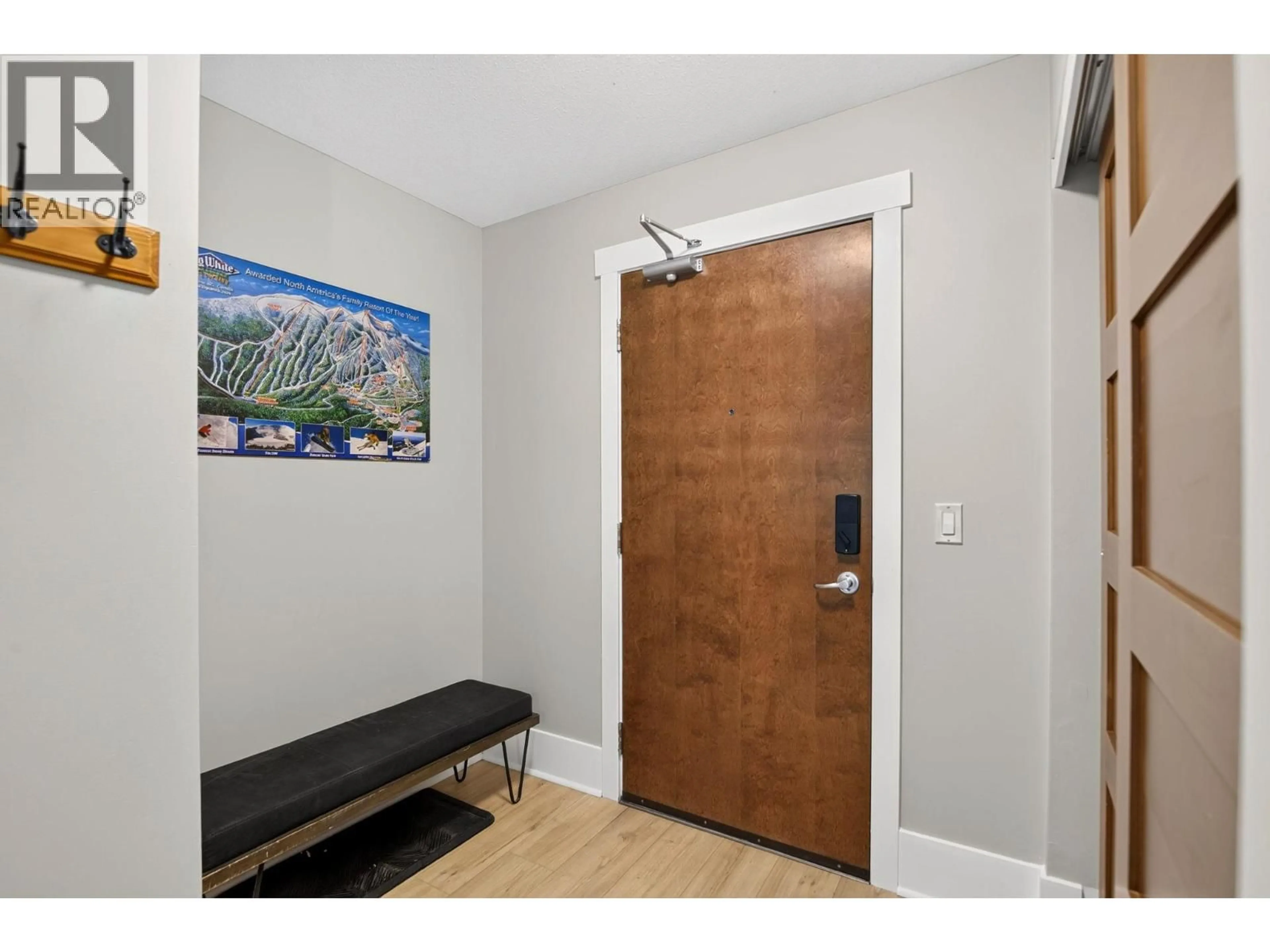 Indoor entryway for 310 - 5030 SNOWBIRD WAY, Big White British Columbia V1P1P3