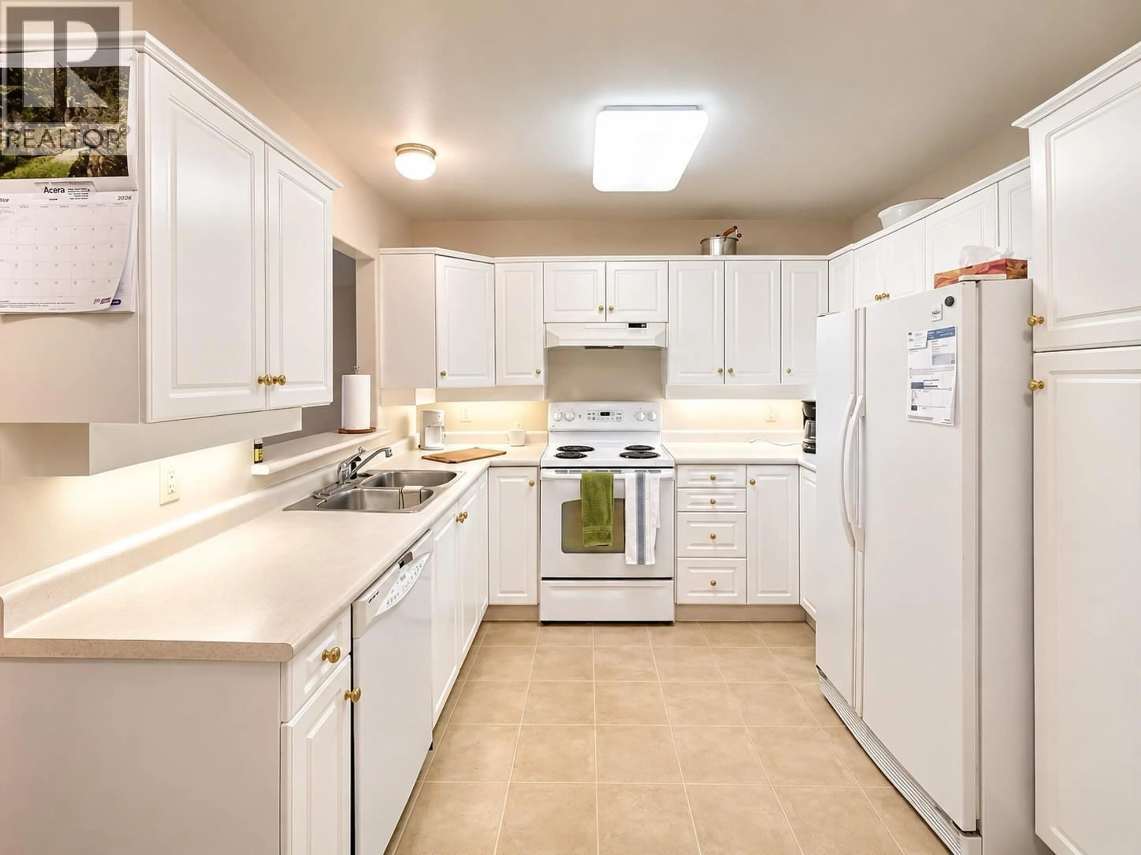 Standard kitchen, ceramic/tile floor for 209 - 490 LORNE STREET, Kamloops British Columbia V2C1W3