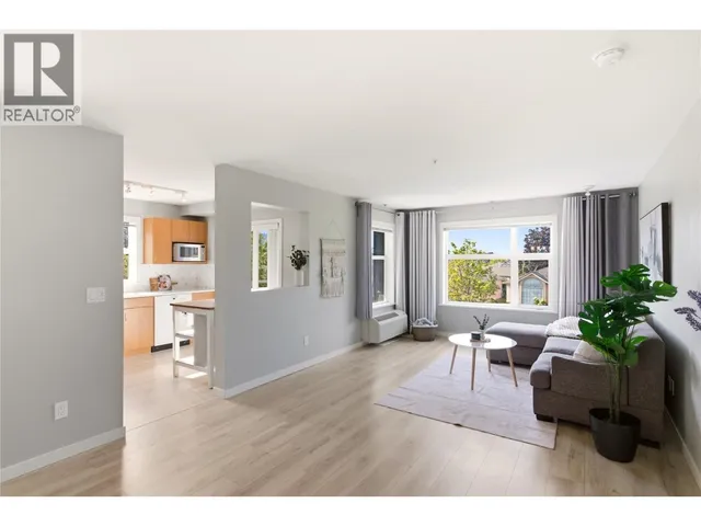 215 - 563 YATES ROAD, Kelowna