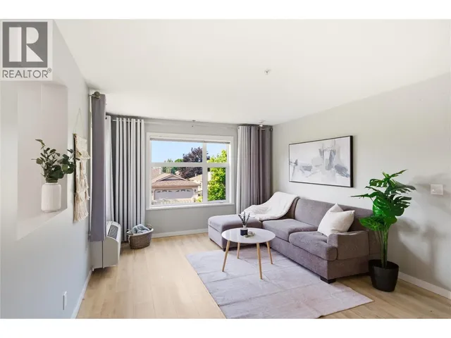 215 - 563 YATES ROAD, Kelowna 2