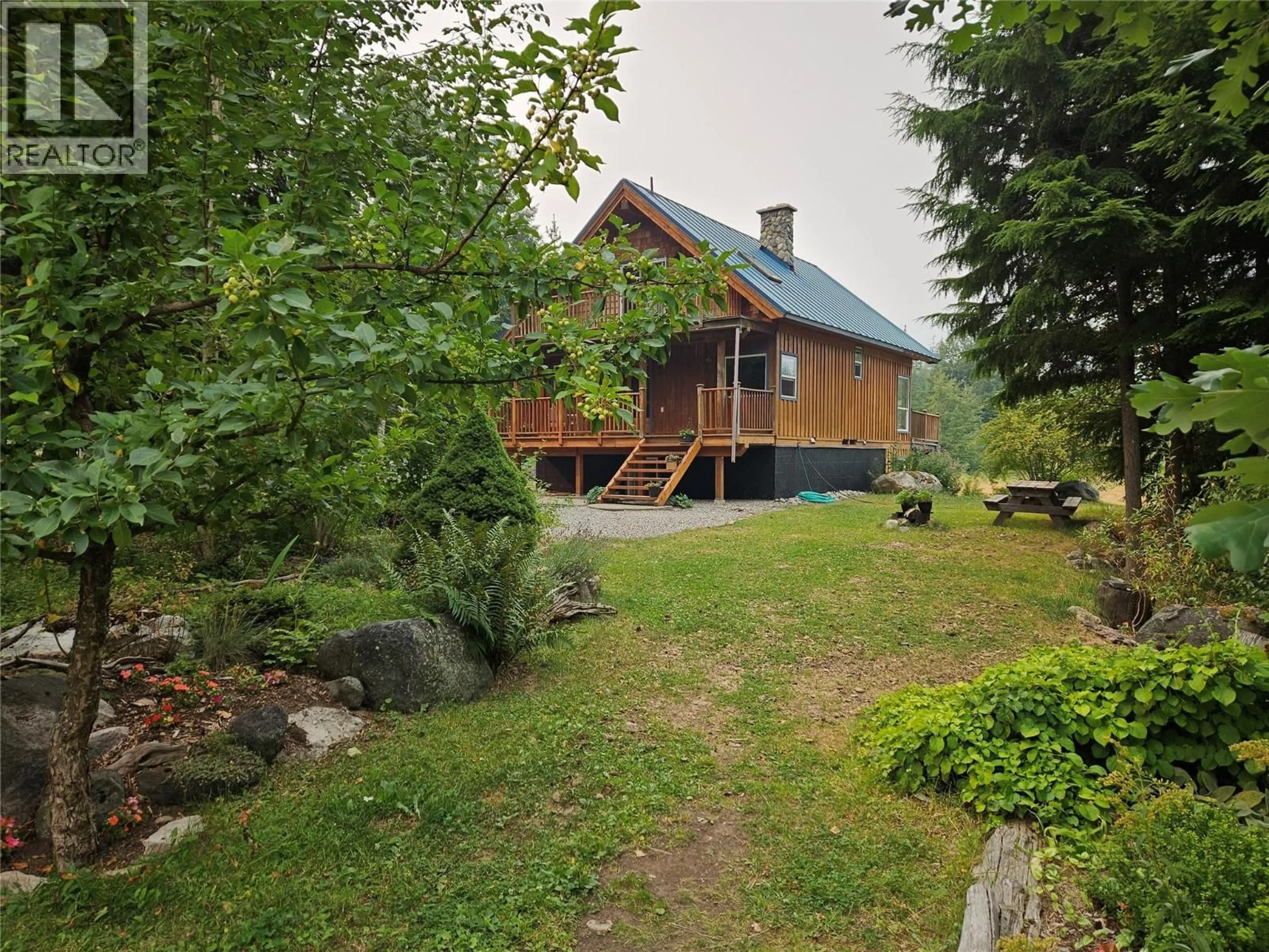 A pic from outside/outdoor area/front of a property/back of a property/a pic from drone, mountain view for 325 EAST WILSON CREEK  E ROAD, Rosebery British Columbia V0G1S1