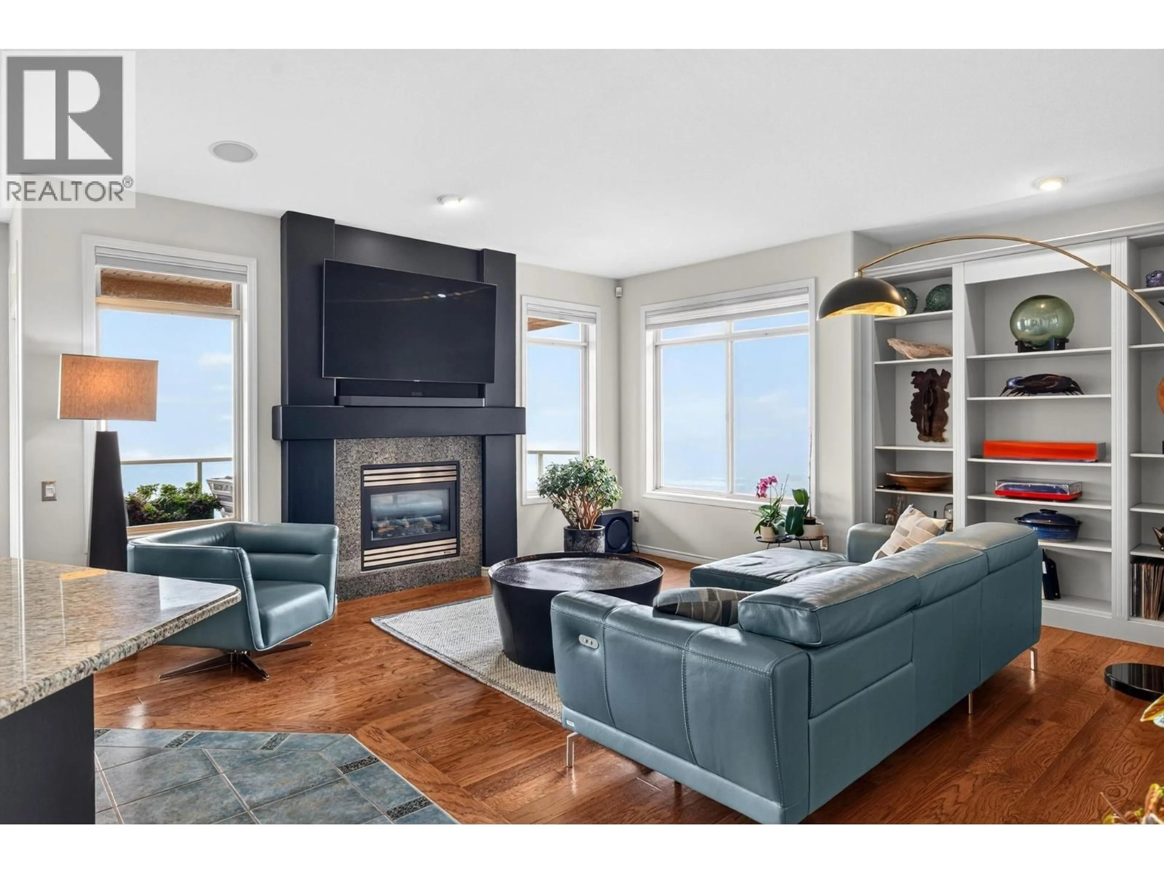Living room with furniture, unknown for 3 - 2213 WADDINGTON COURT, Kelowna British Columbia V1V2P4
