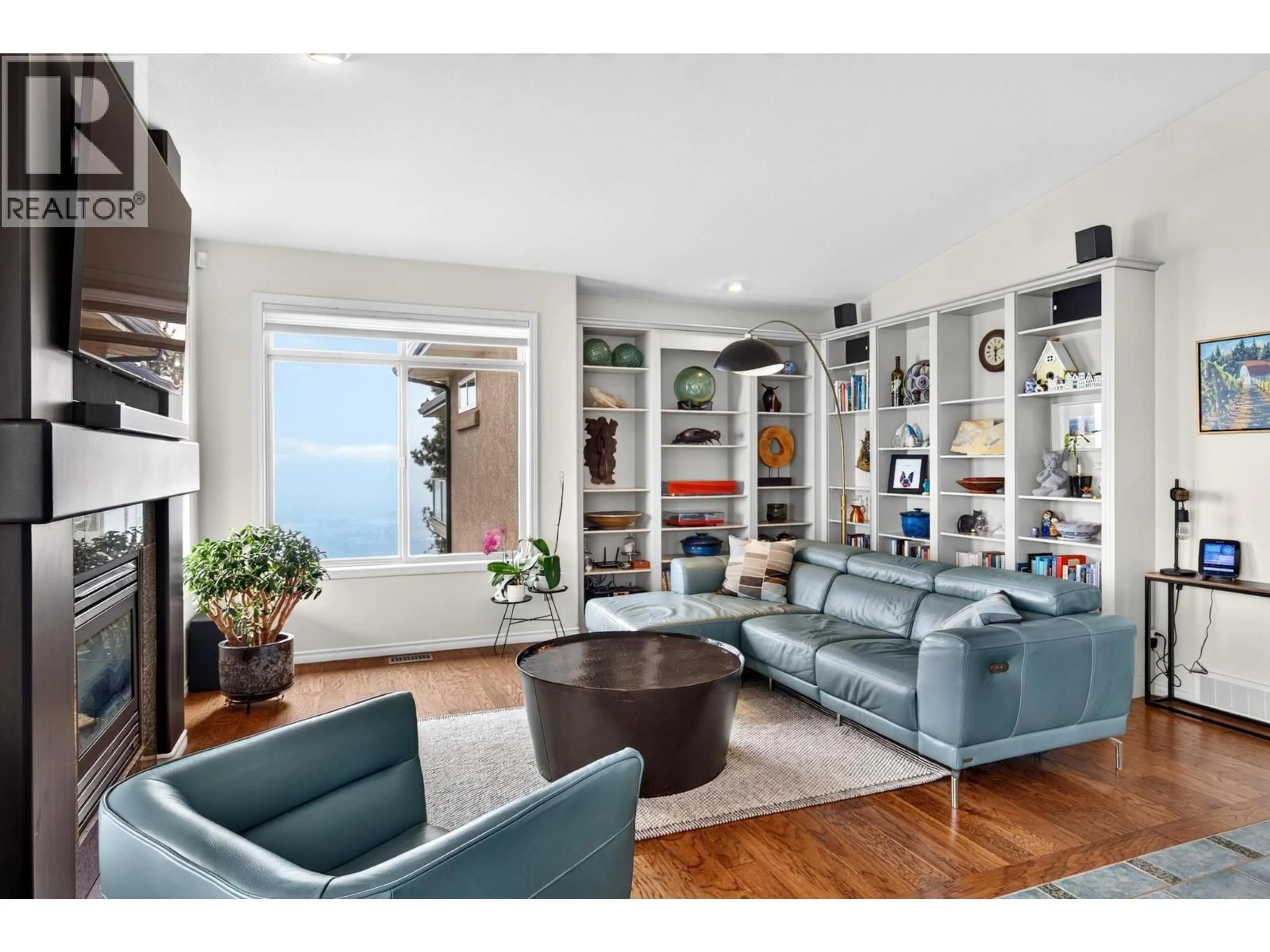 Living room with furniture, unknown for 3 - 2213 WADDINGTON COURT, Kelowna British Columbia V1V2P4
