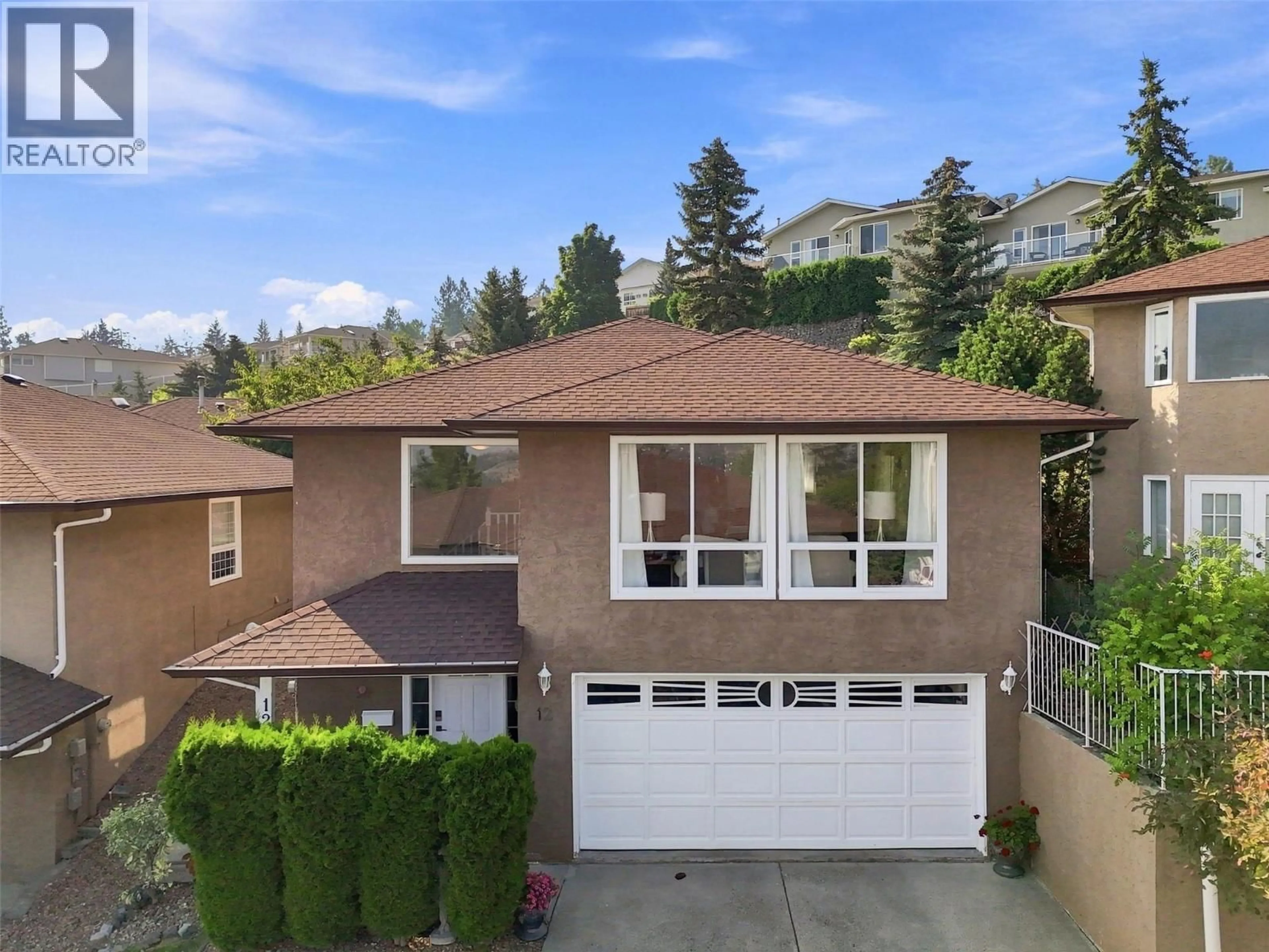 A pic from outside/outdoor area/front of a property/back of a property/a pic from drone, street for 12 - 2020 VAN HORNE DRIVE, Kamloops British Columbia V1S1G3