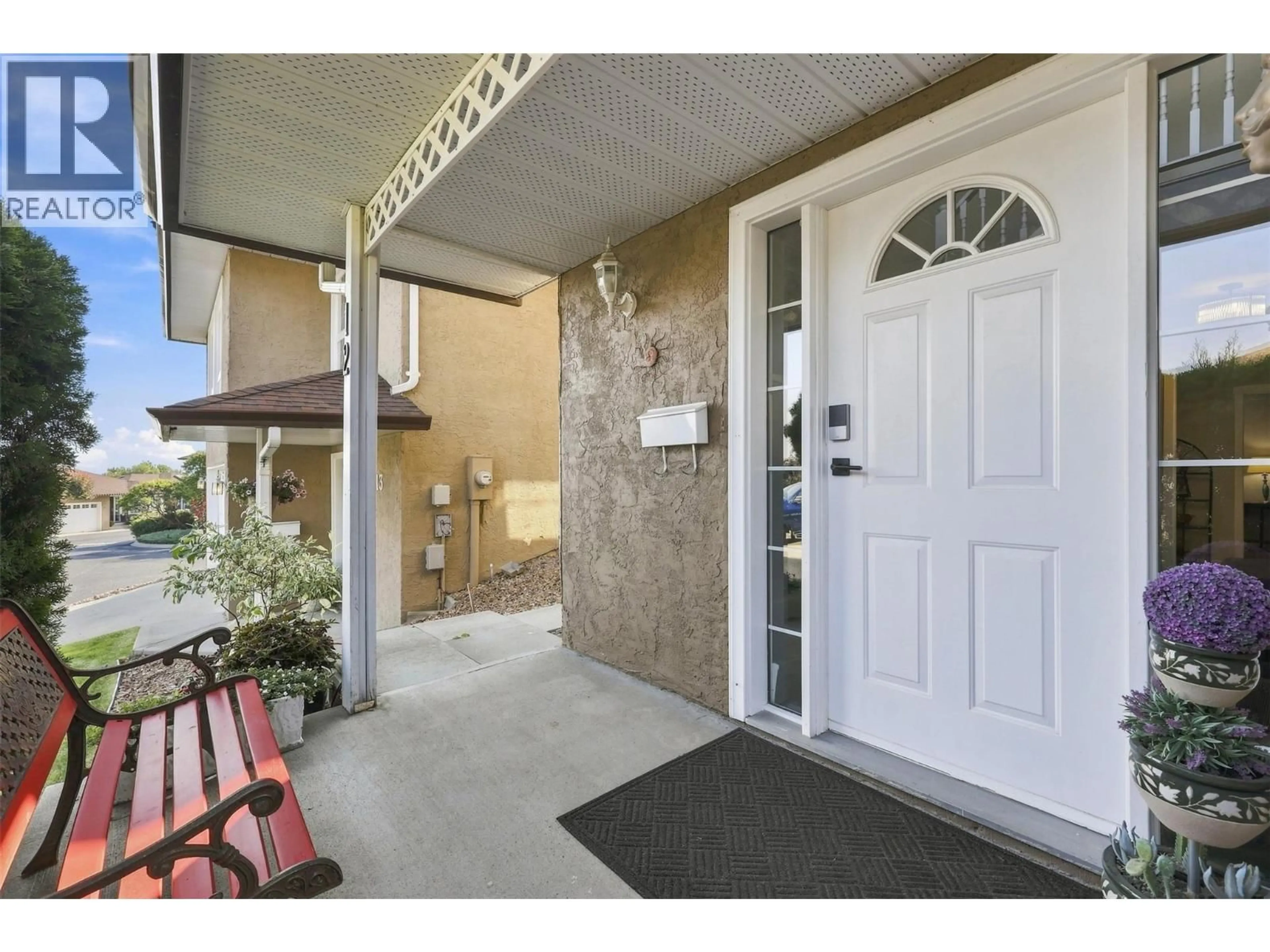 Indoor entryway for 12 - 2020 VAN HORNE DRIVE, Kamloops British Columbia V1S1G3