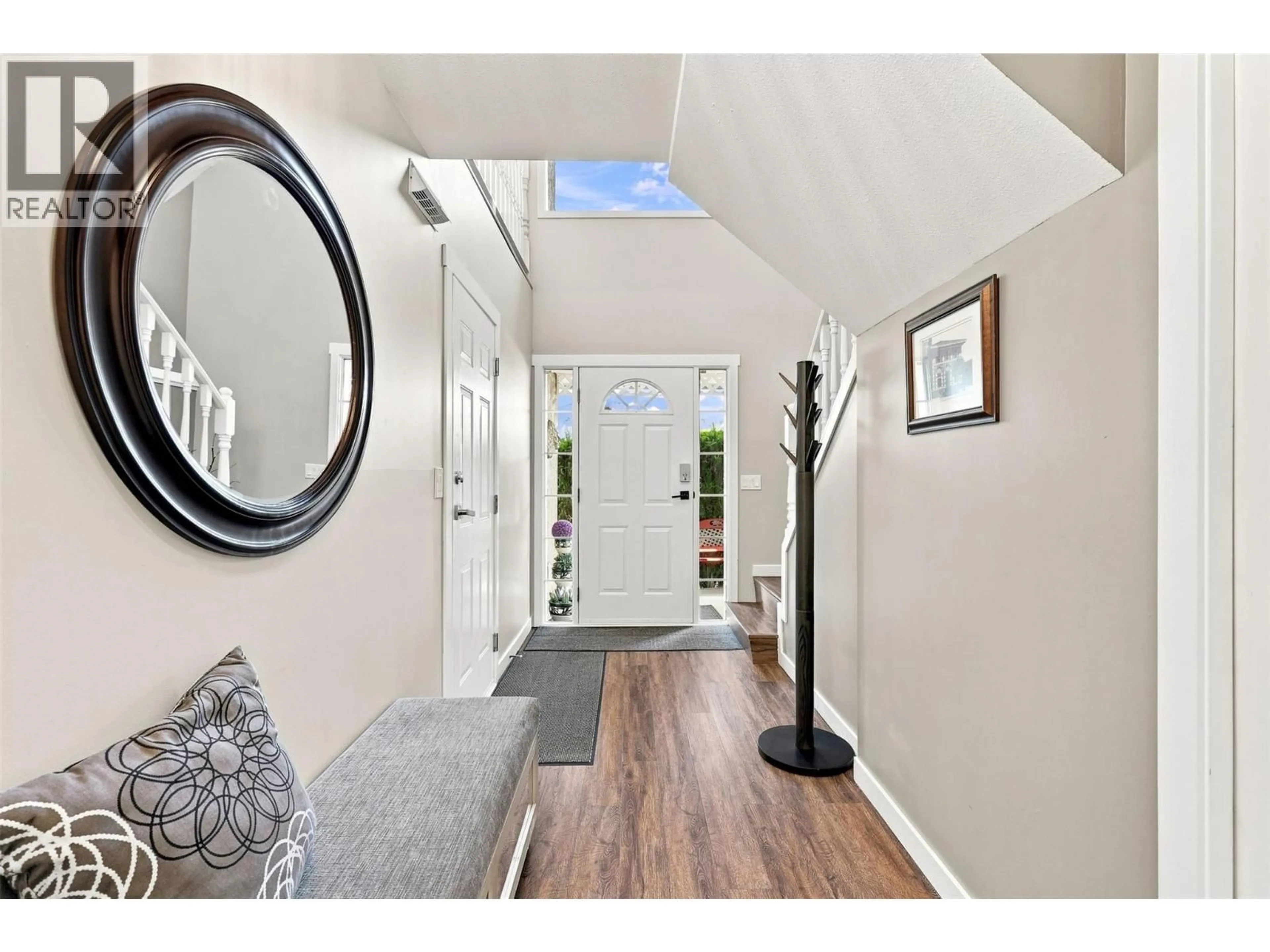 Indoor entryway for 12 - 2020 VAN HORNE DRIVE, Kamloops British Columbia V1S1G3