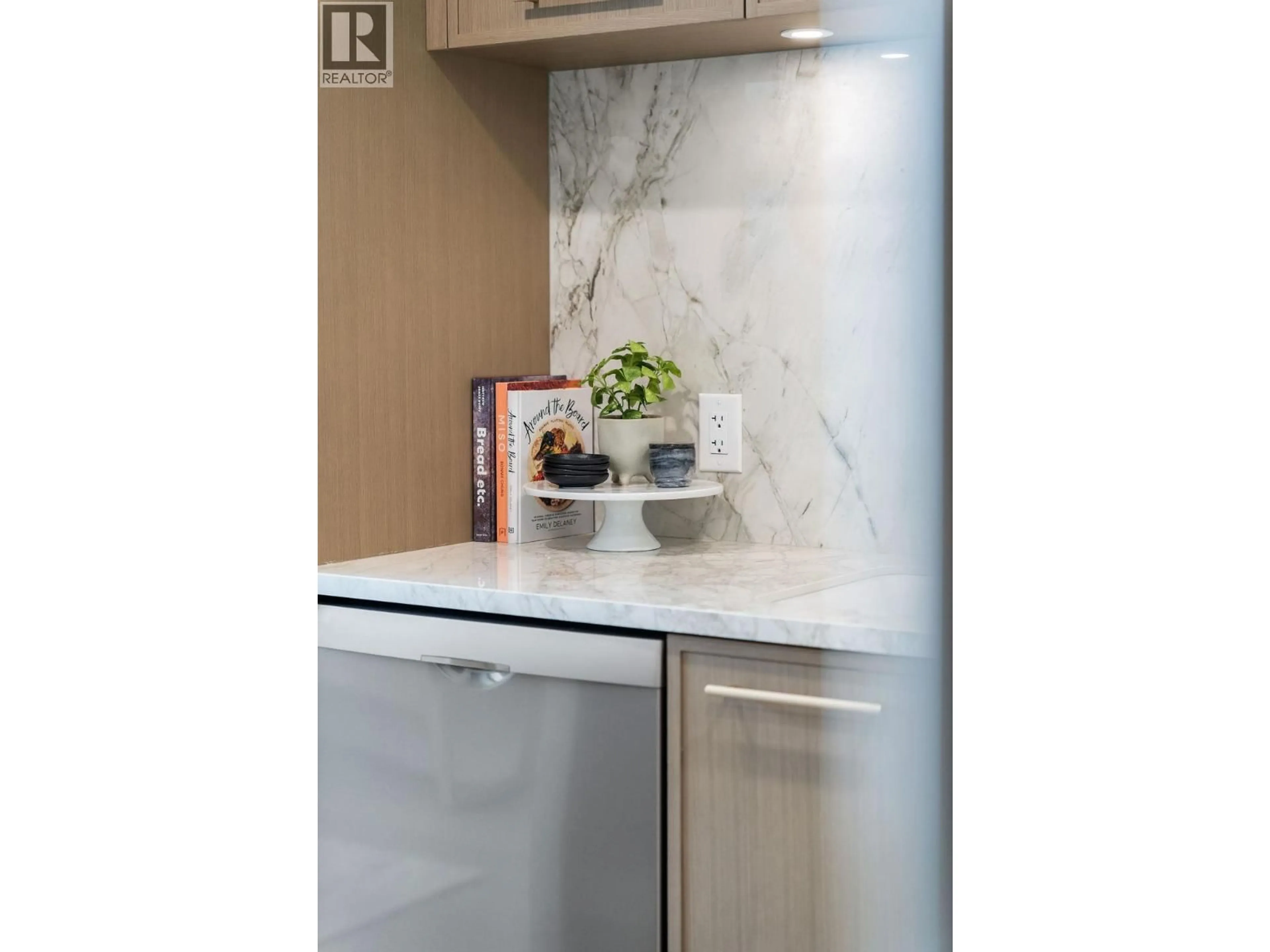 Contemporary kitchen, ceramic/tile floor for 1207 - 3700 CAPOZZI ROAD, Kelowna British Columbia V1W0J5