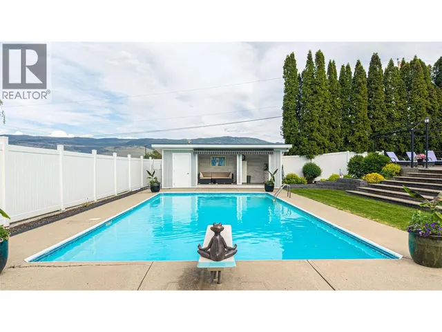 201 MAIL ROAD, Kelowna 3