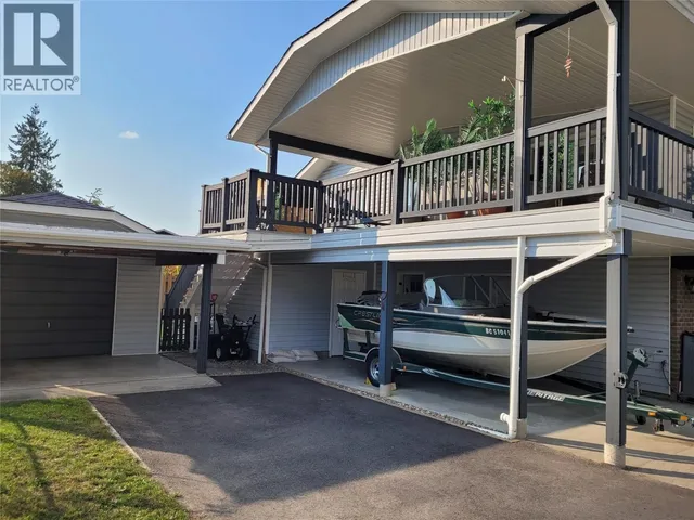 302 5TH STREET NORTHWEST, Nakusp 2